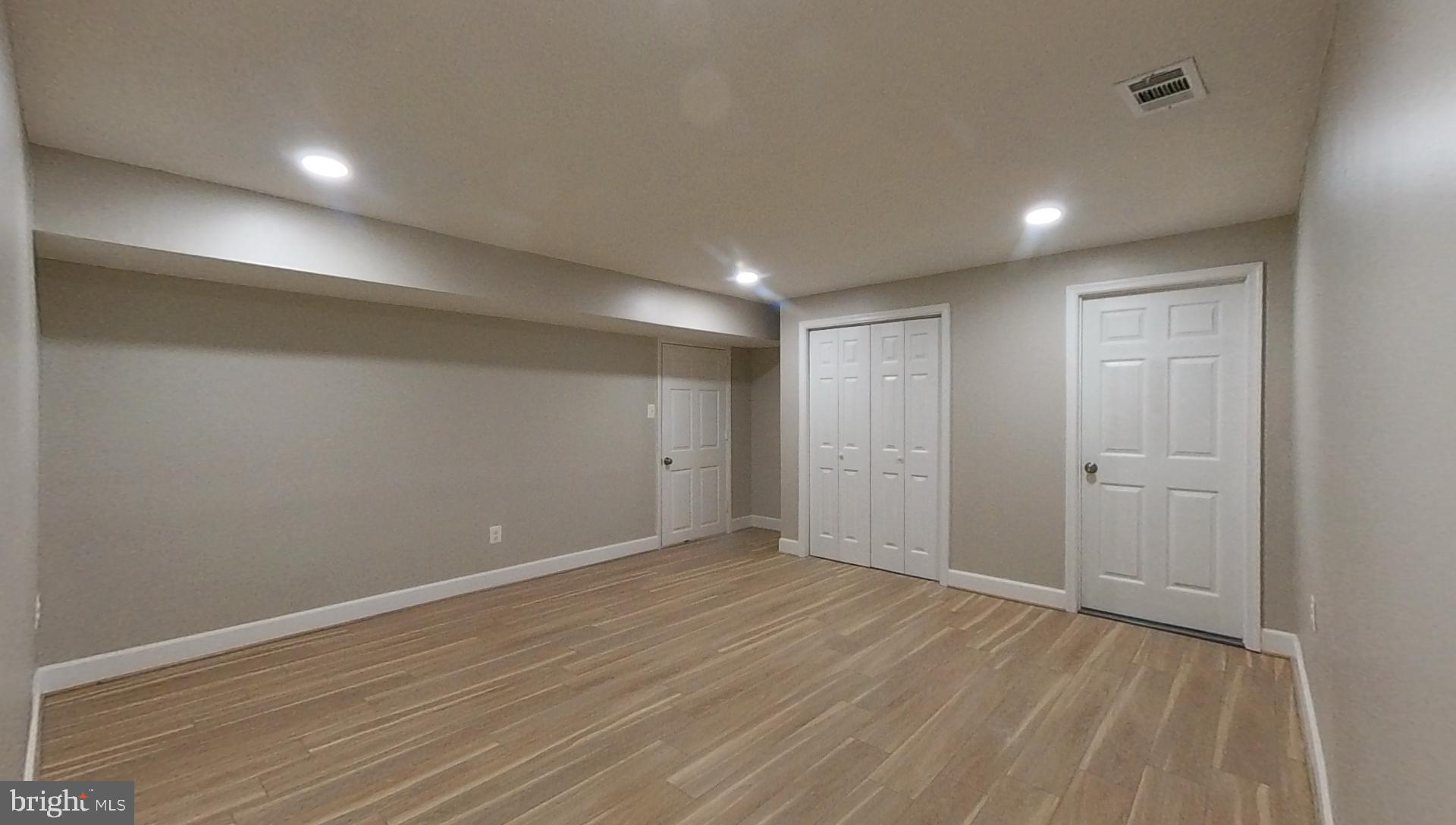 COLESVILLE MANOR - Residential