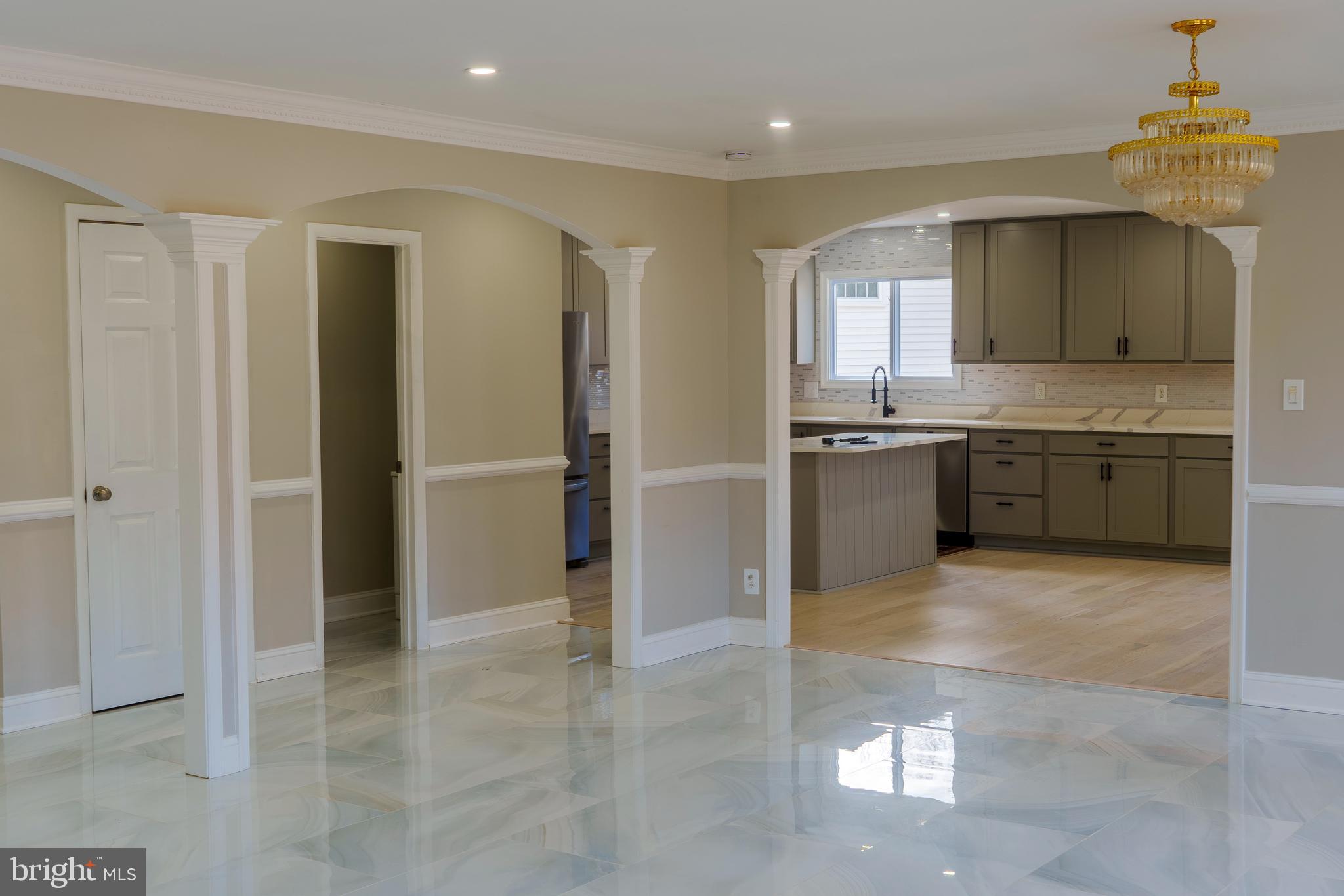 COLESVILLE MANOR - Residential