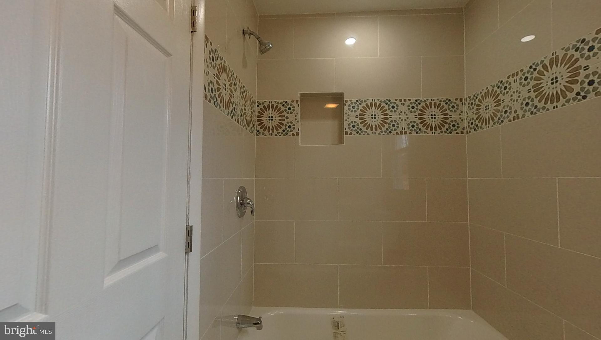 COLESVILLE MANOR - Residential