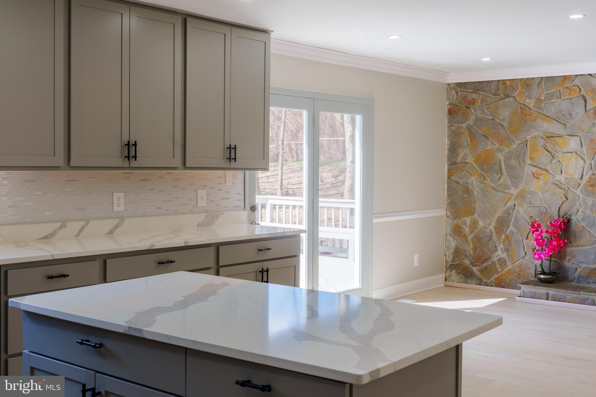 COLESVILLE MANOR - Residential