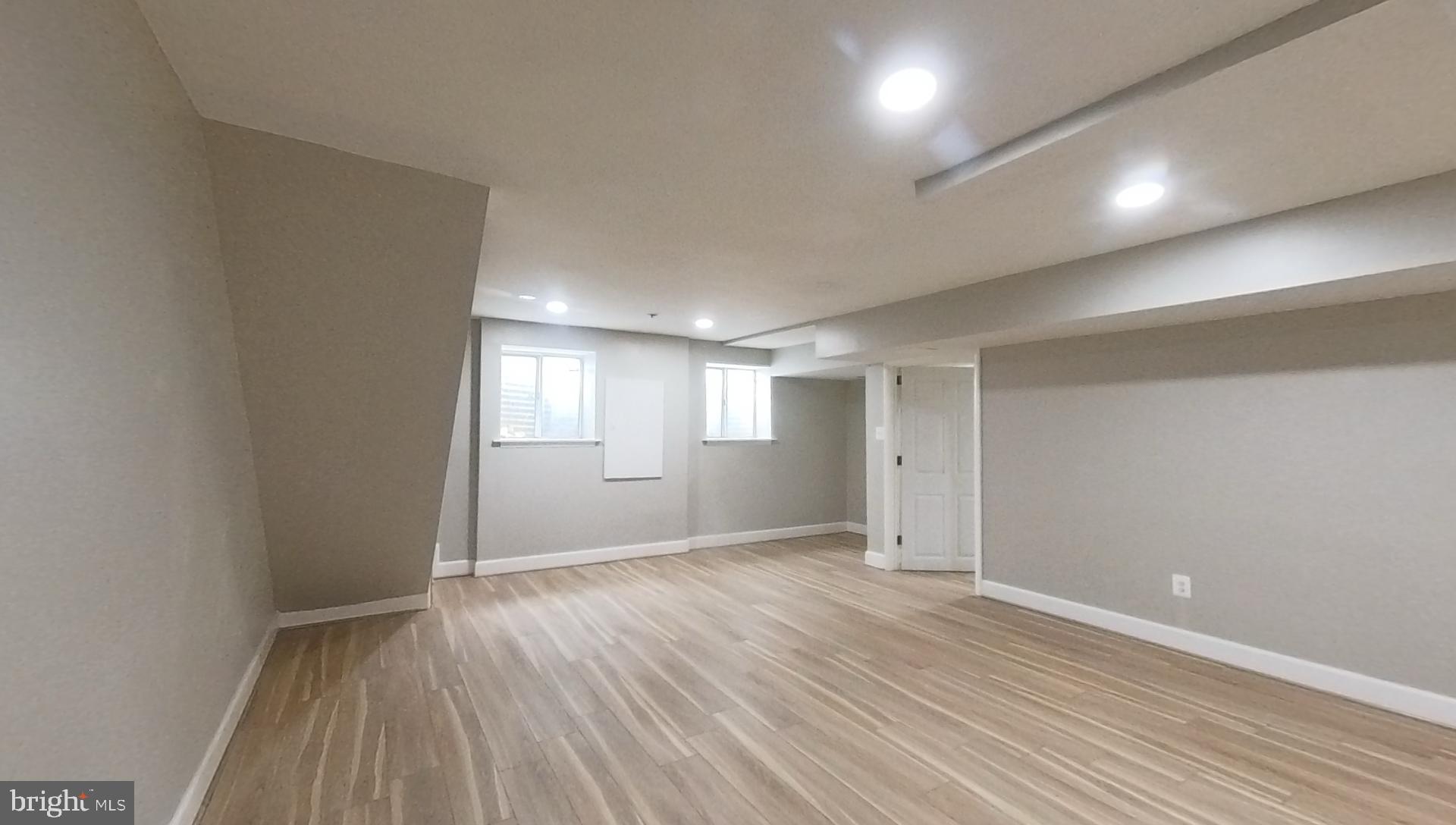 COLESVILLE MANOR - Residential