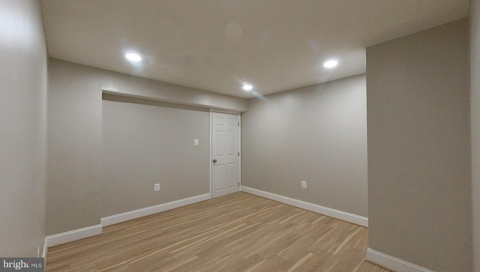 COLESVILLE MANOR - Residential