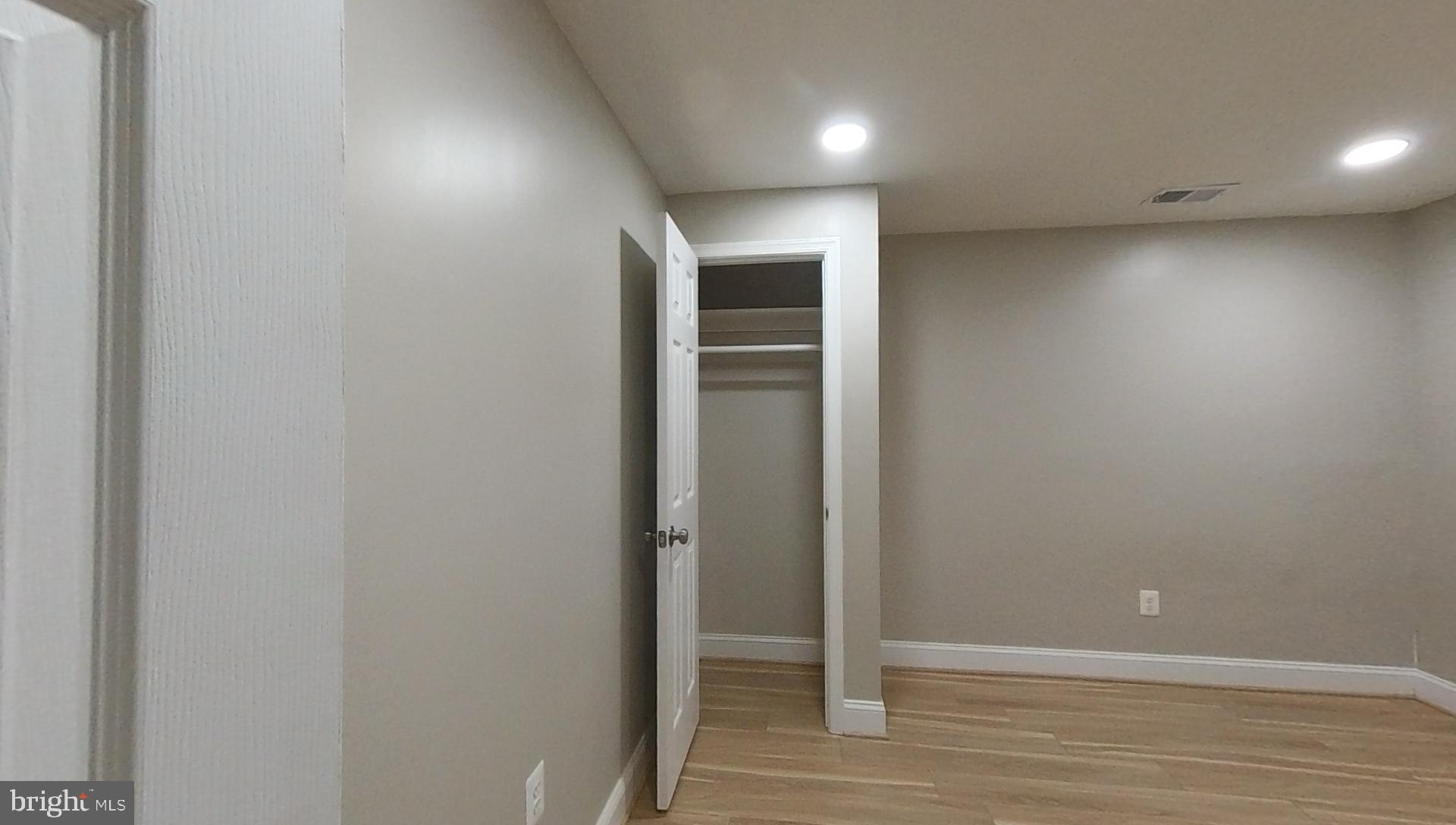 COLESVILLE MANOR - Residential