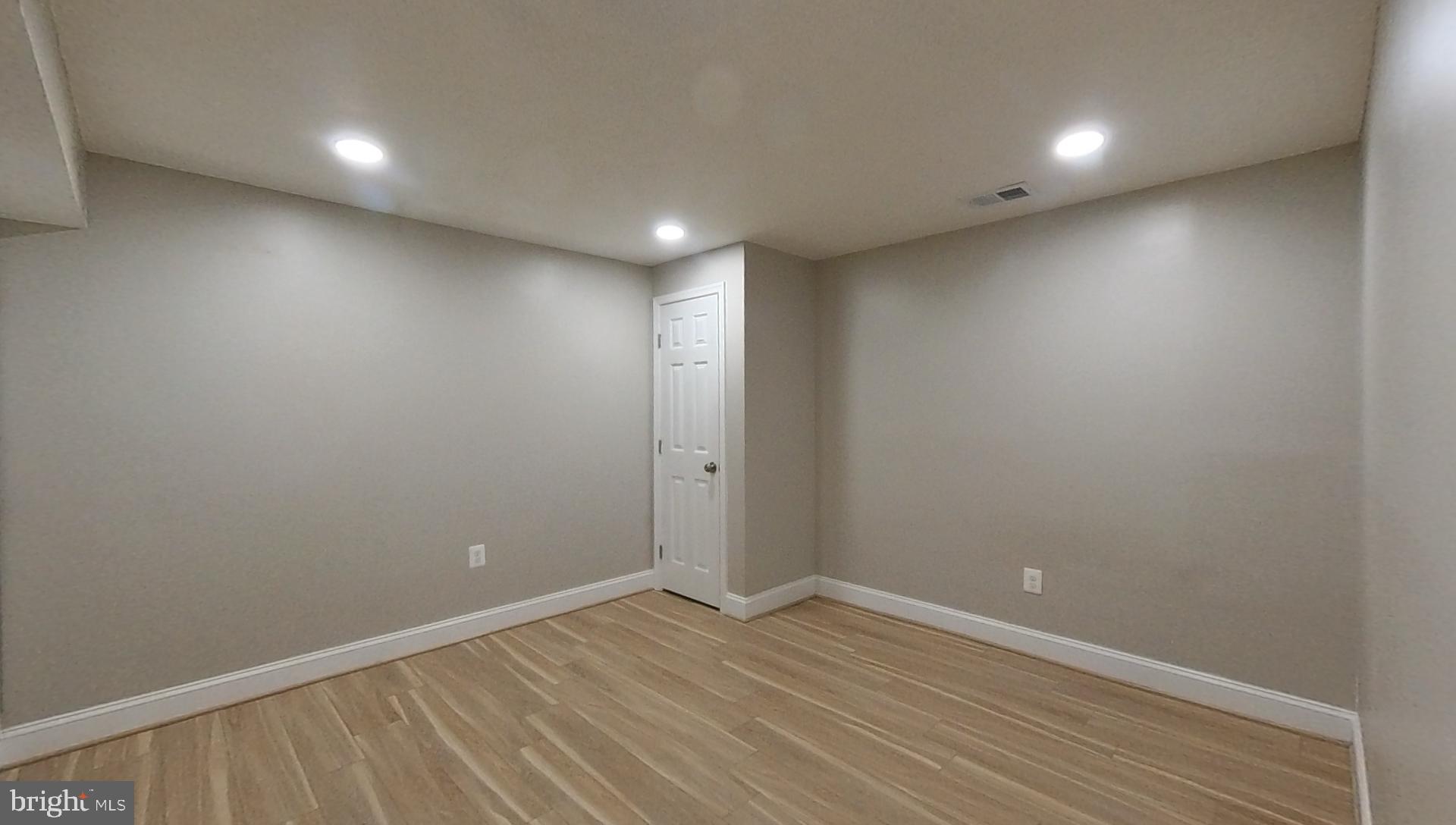 COLESVILLE MANOR - Residential