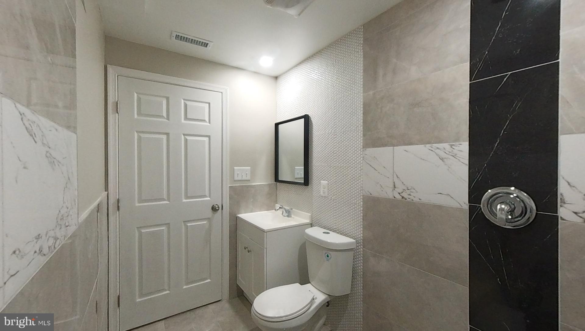 COLESVILLE MANOR - Residential