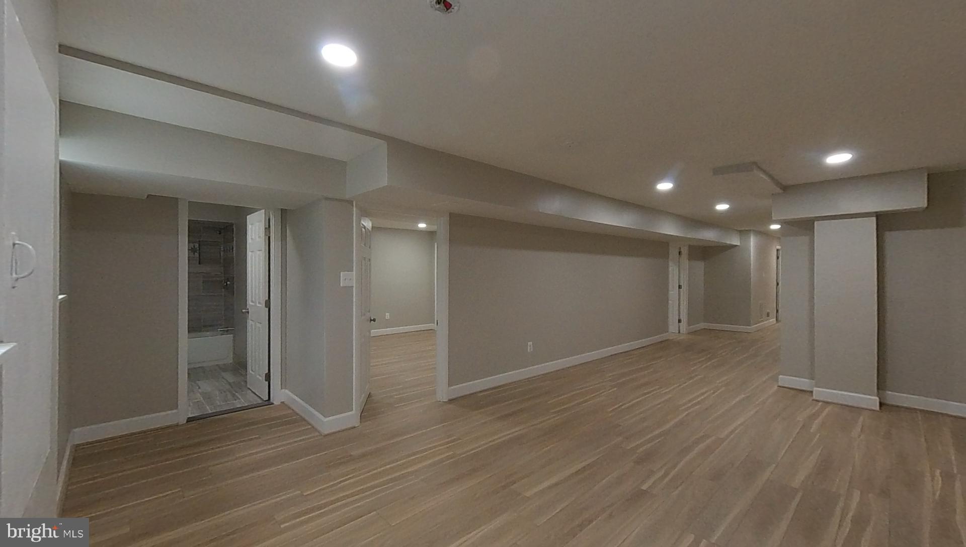 COLESVILLE MANOR - Residential