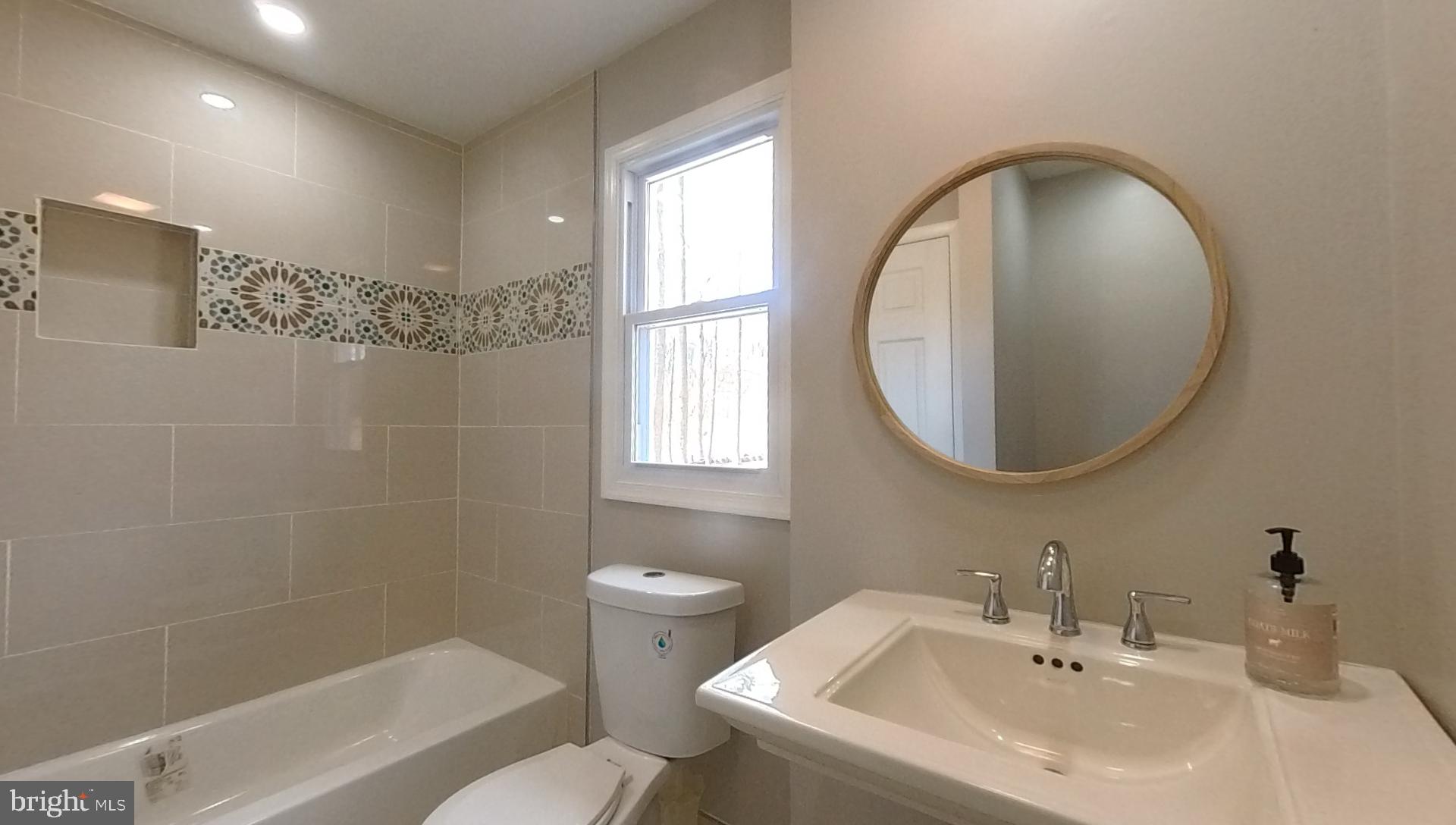 COLESVILLE MANOR - Residential