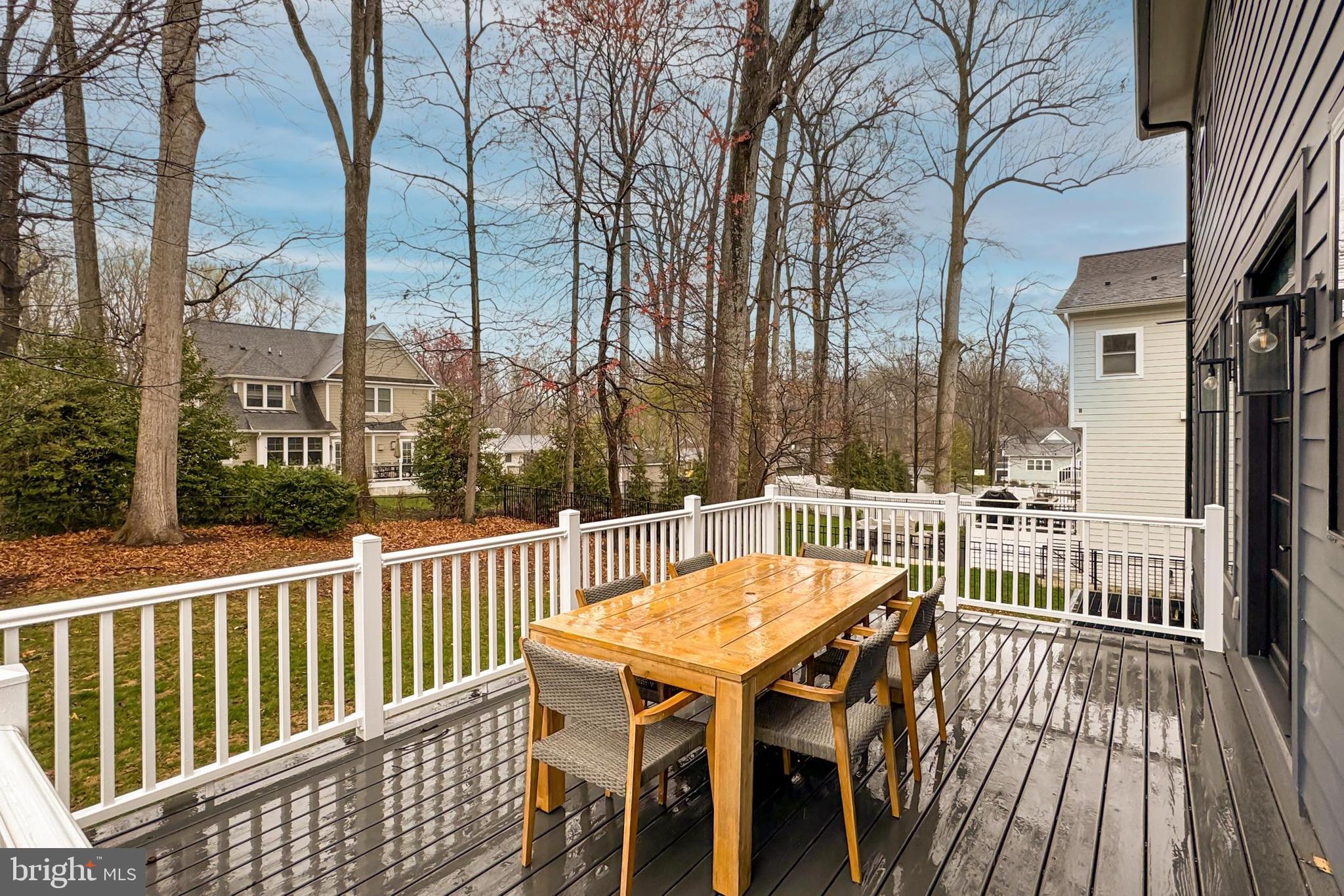 VIENNA WOODS - Residential