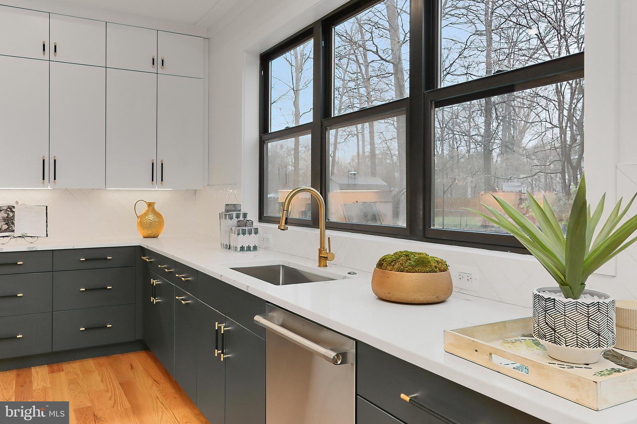 VIENNA WOODS - Residential