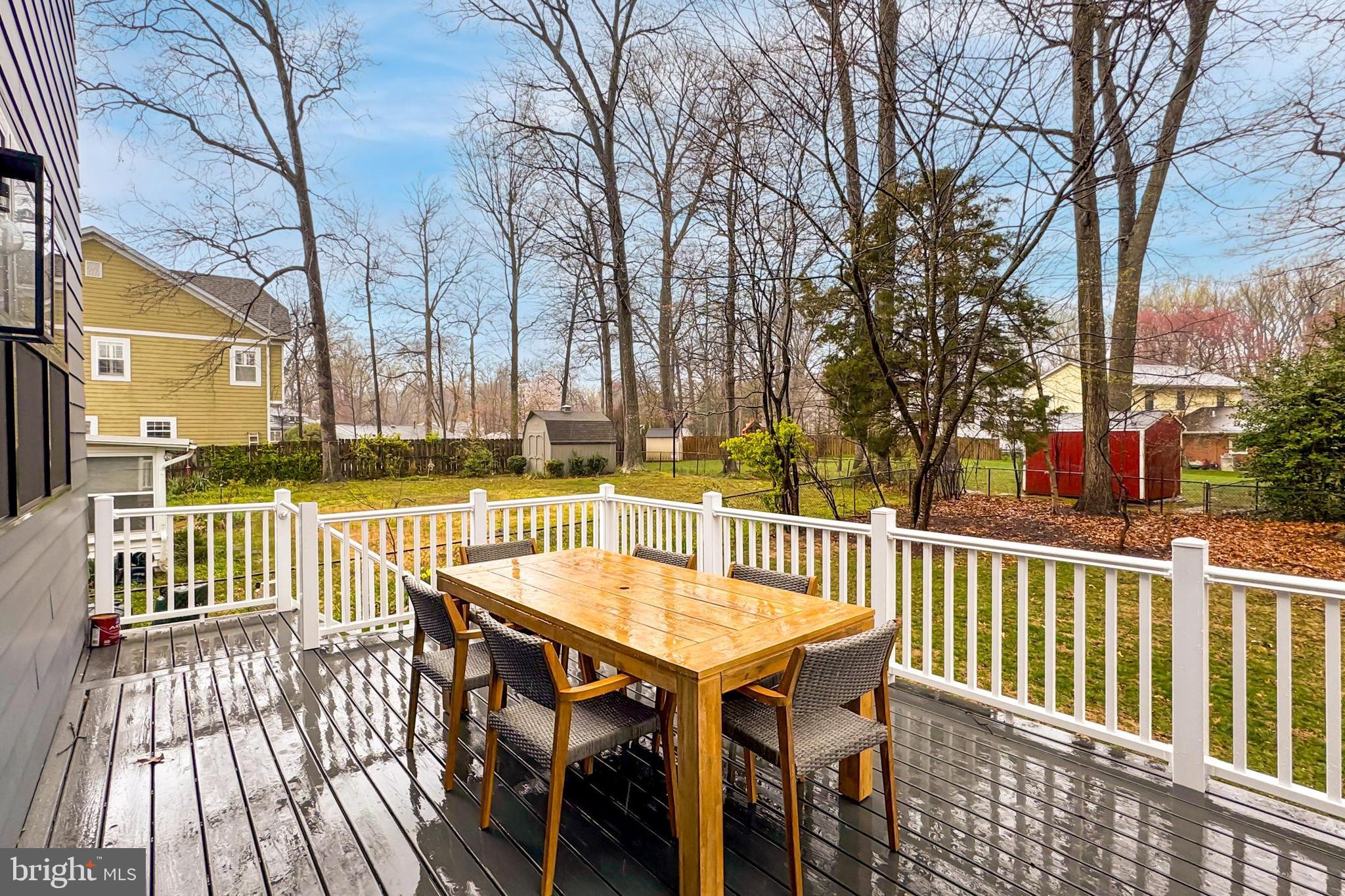 VIENNA WOODS - Residential