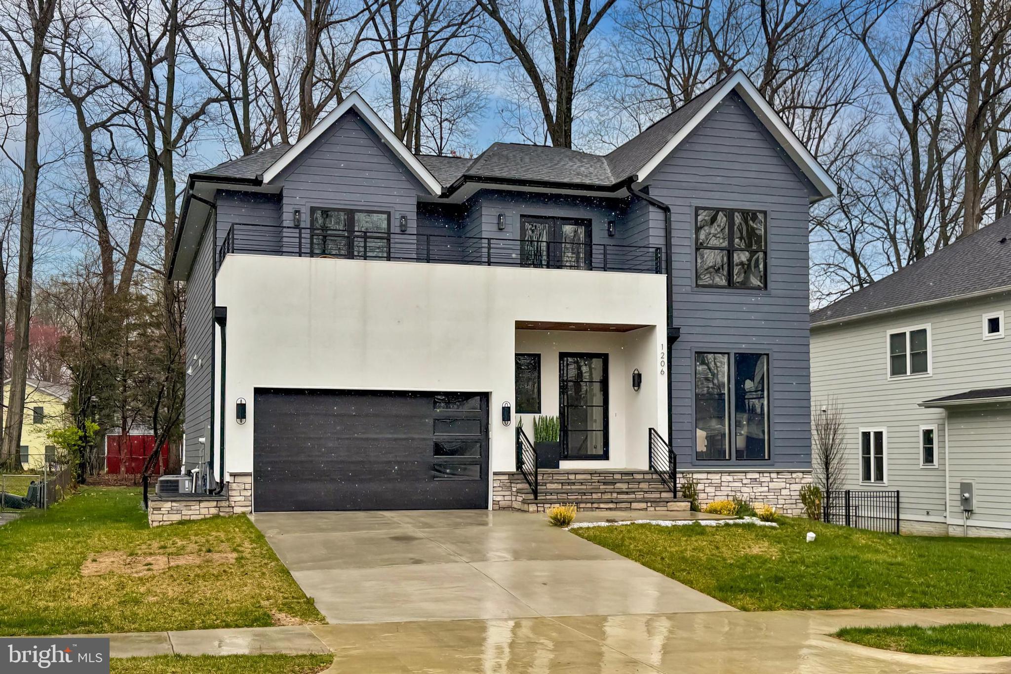 VIENNA WOODS - Residential