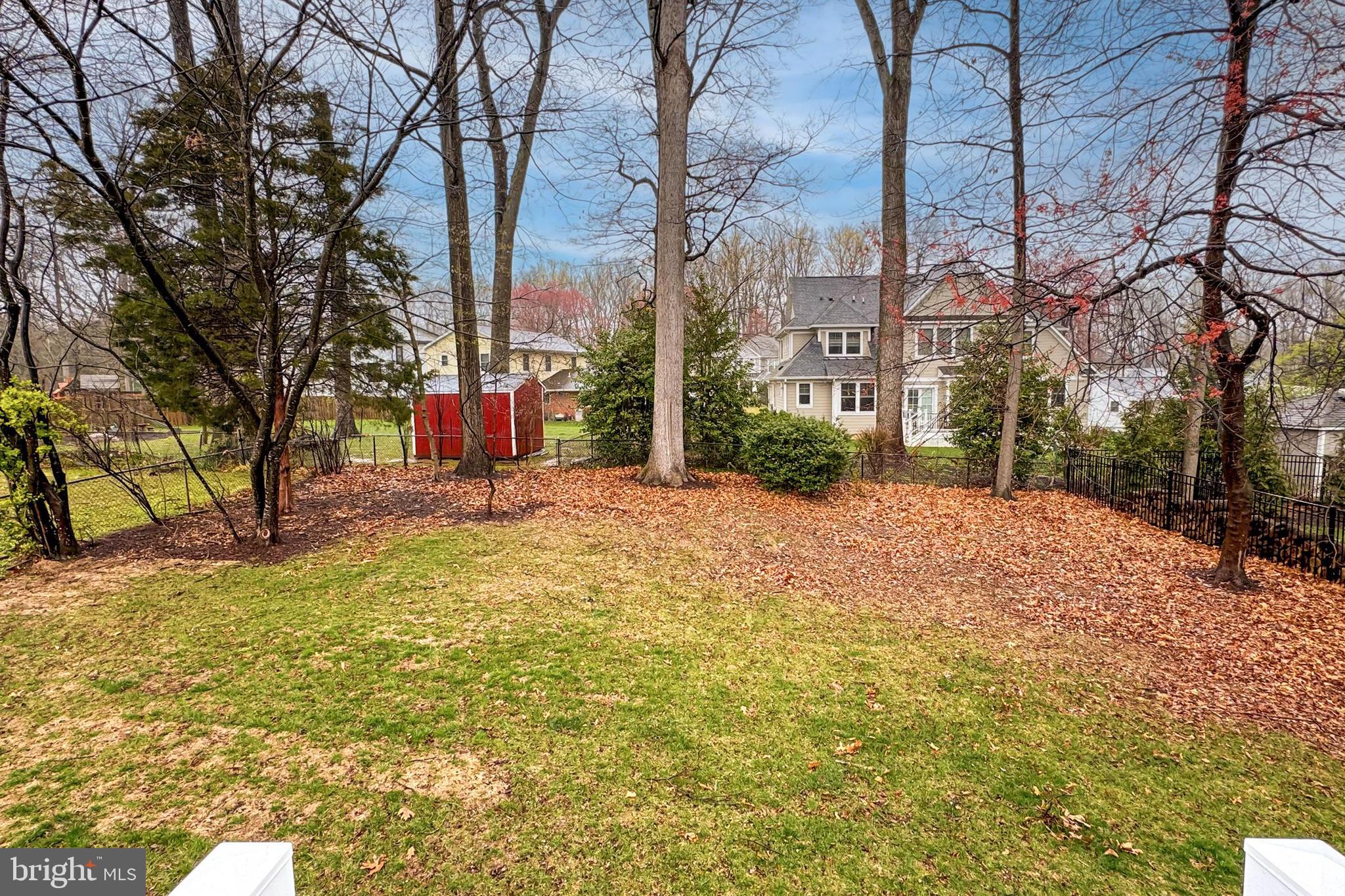 VIENNA WOODS - Residential