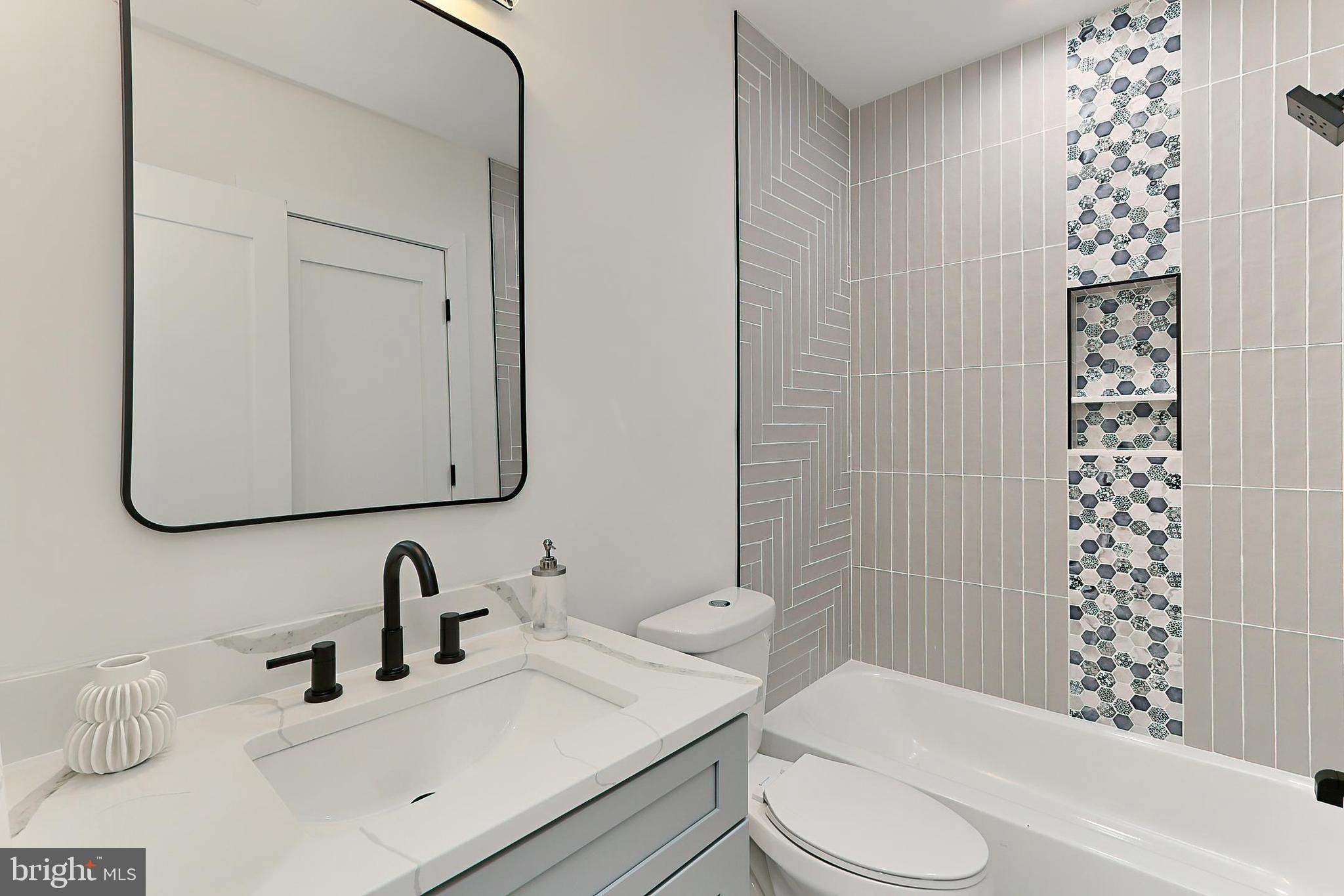 VIENNA WOODS - Residential