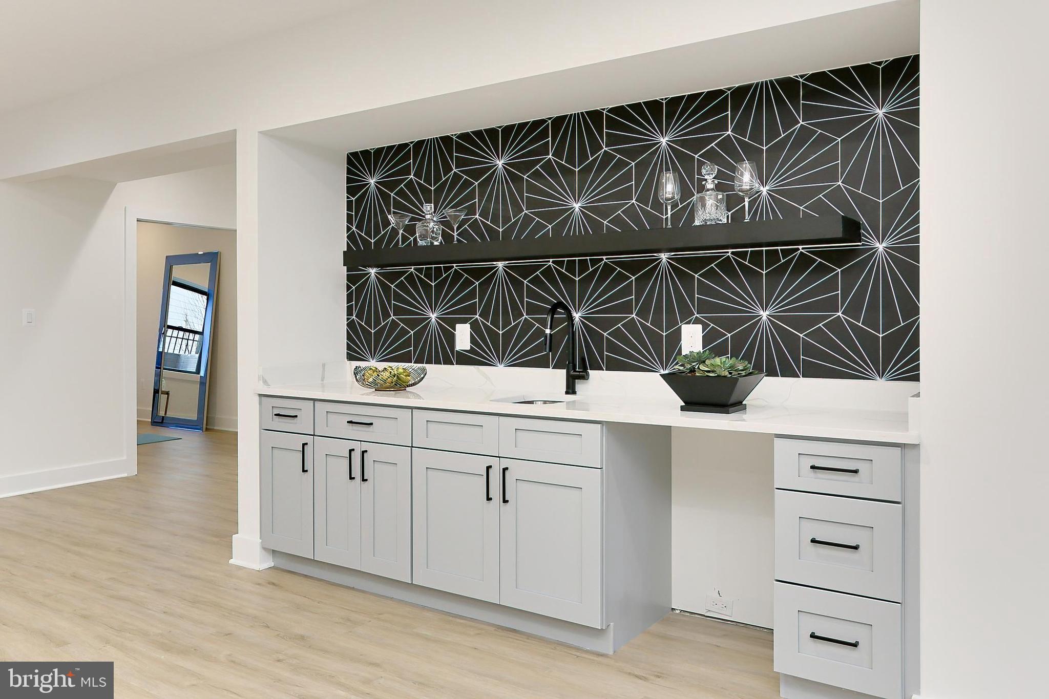 VIENNA WOODS - Residential