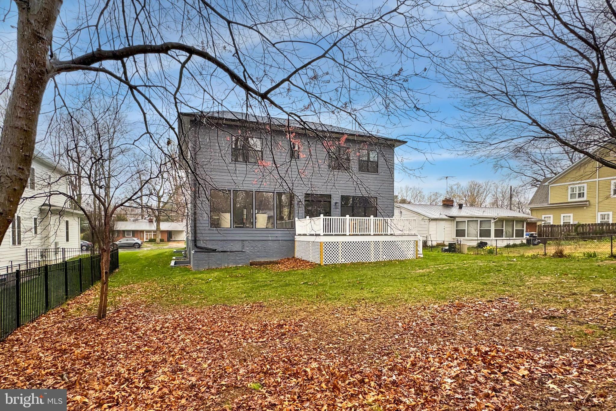 VIENNA WOODS - Residential