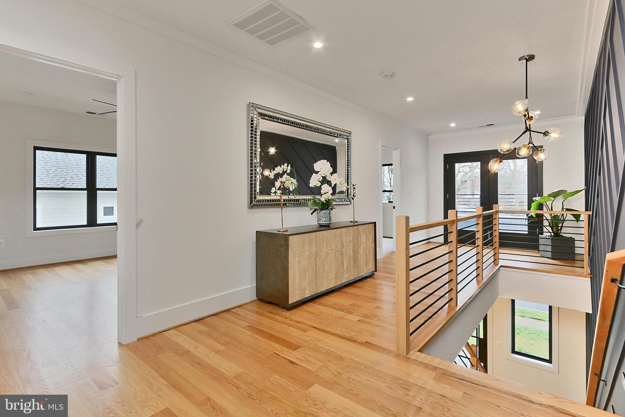 VIENNA WOODS - Residential