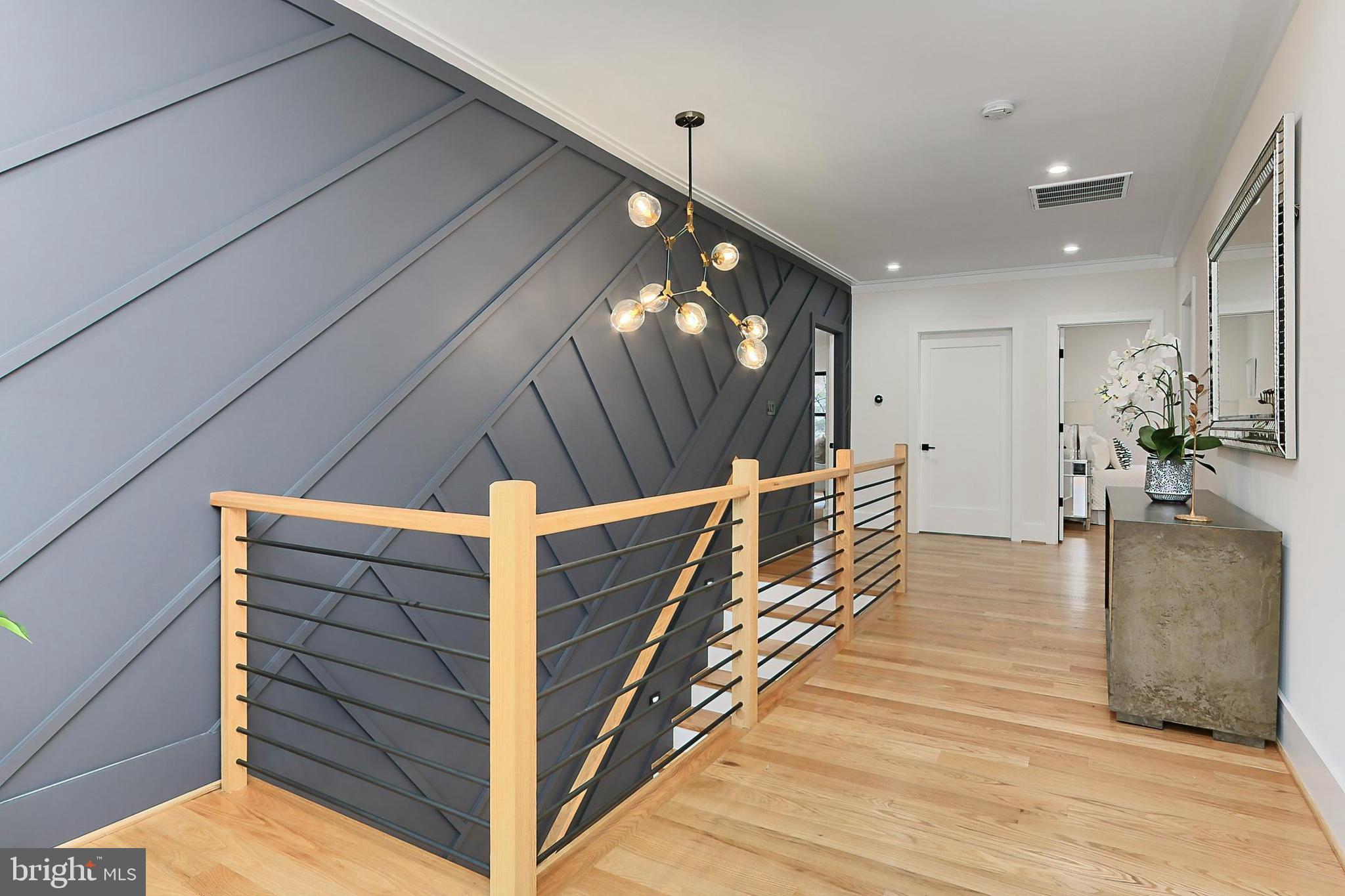 VIENNA WOODS - Residential