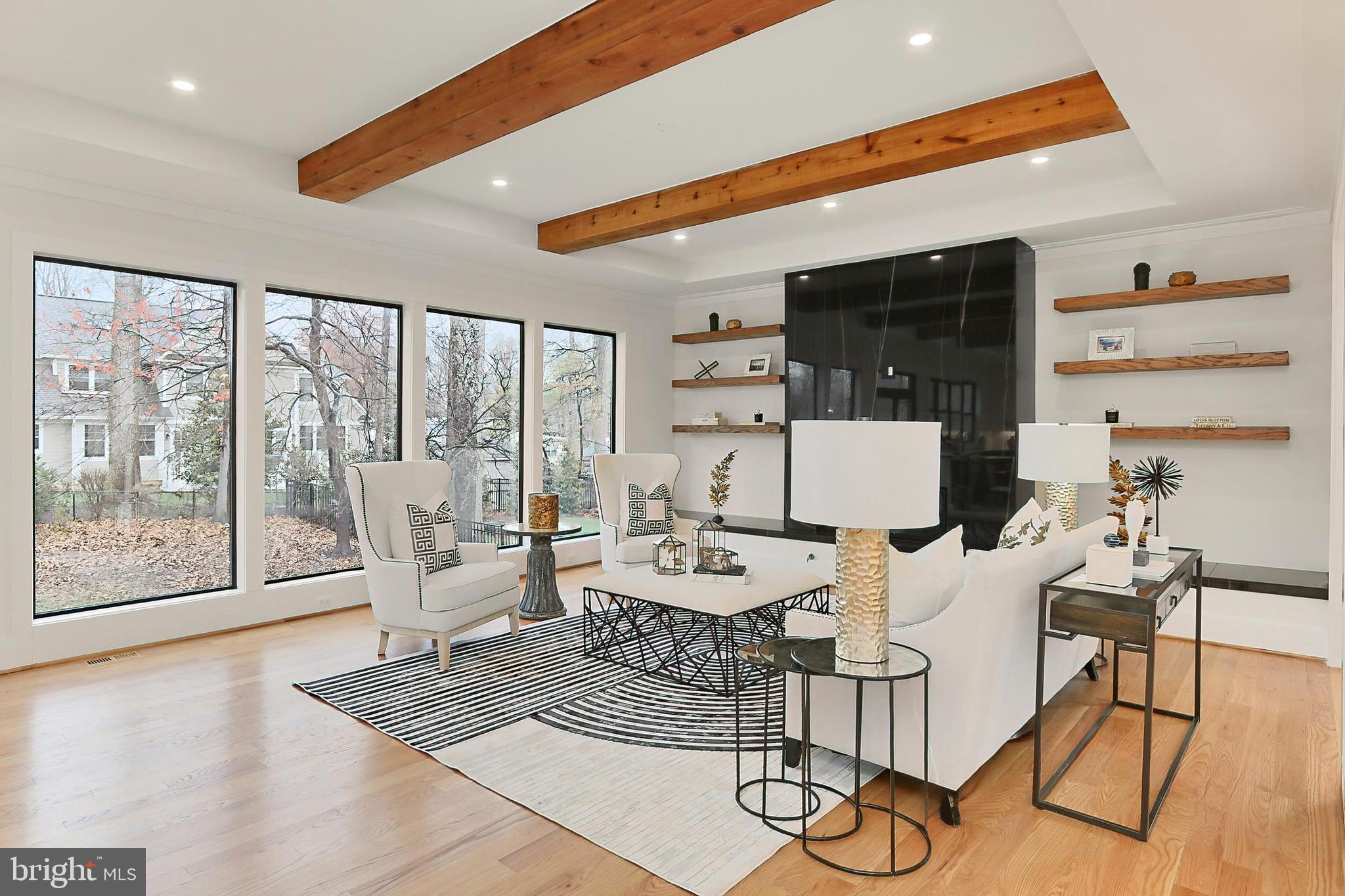 VIENNA WOODS - Residential