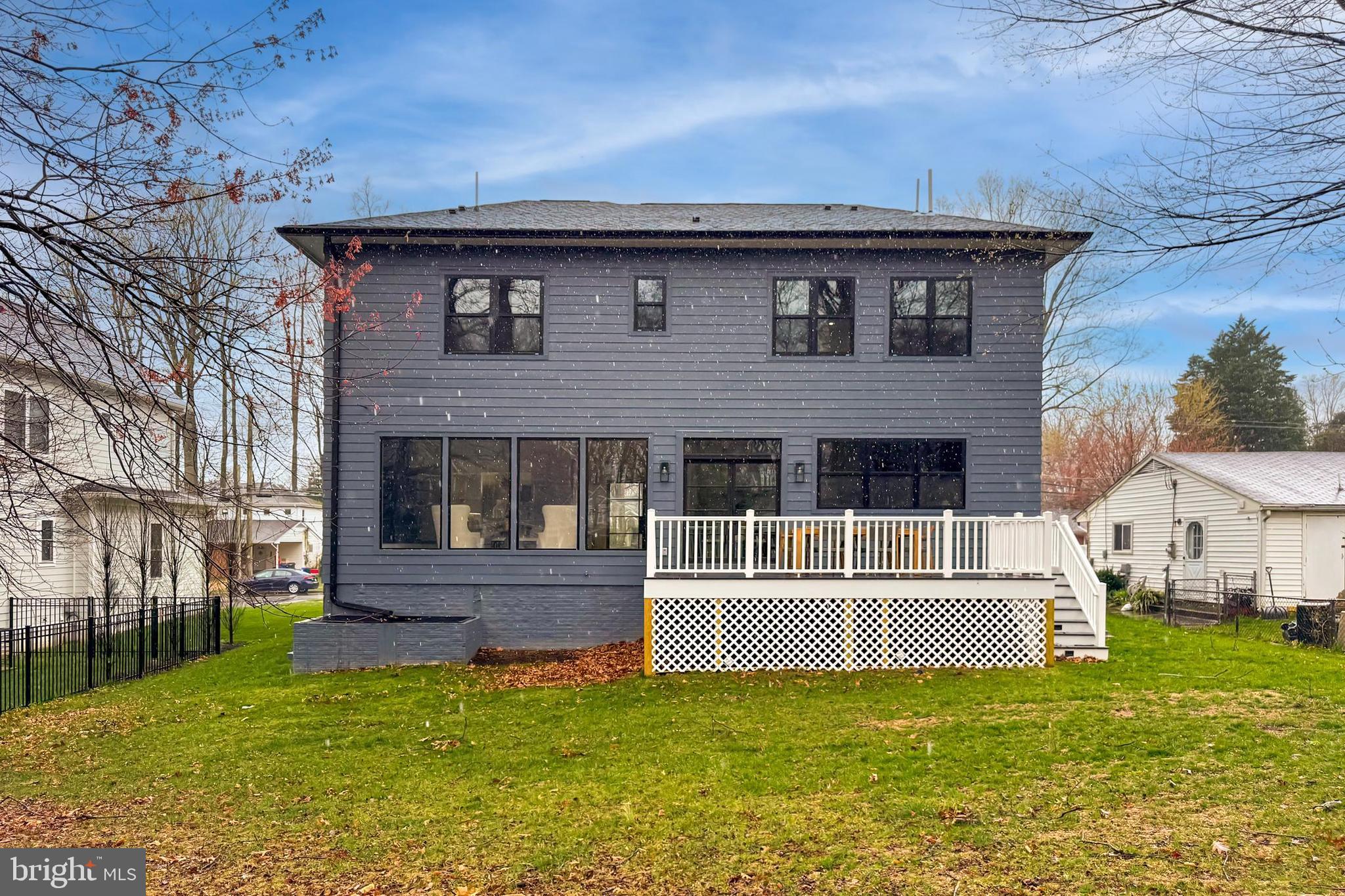 VIENNA WOODS - Residential