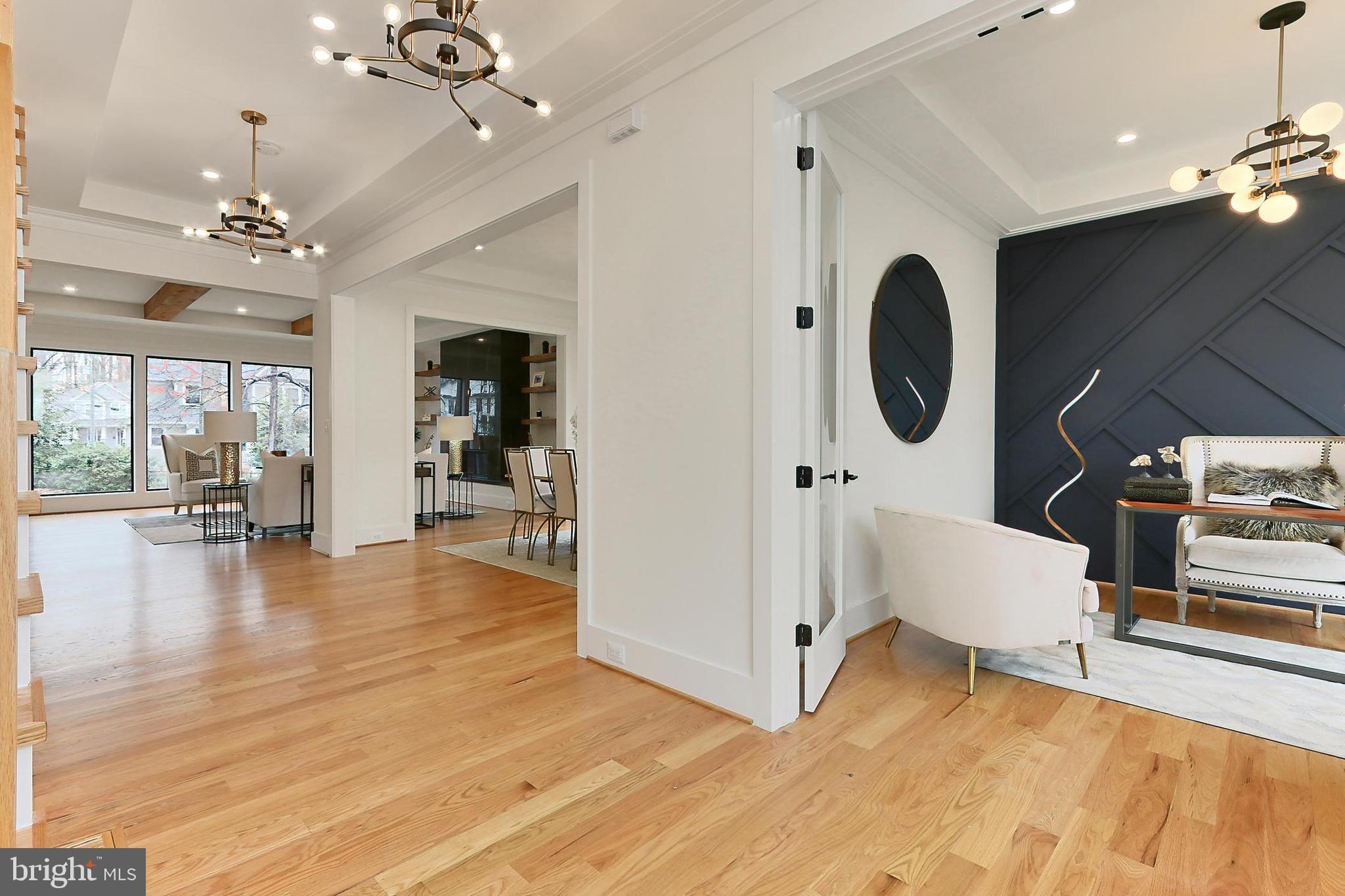 VIENNA WOODS - Residential