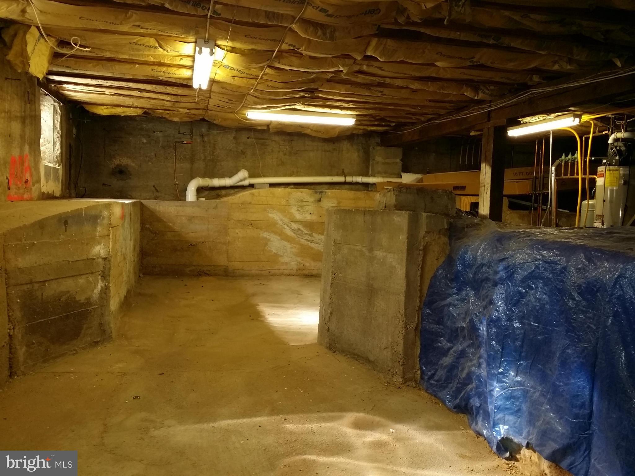 GRAY MANOR - Residential