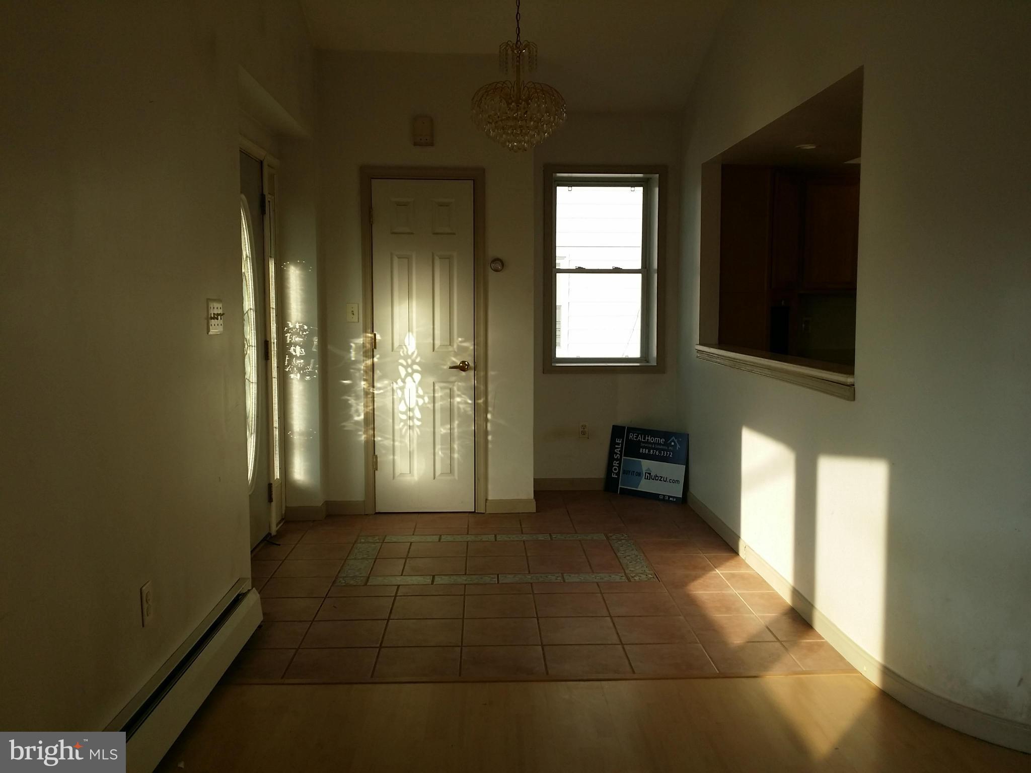 GRAY MANOR - Residential