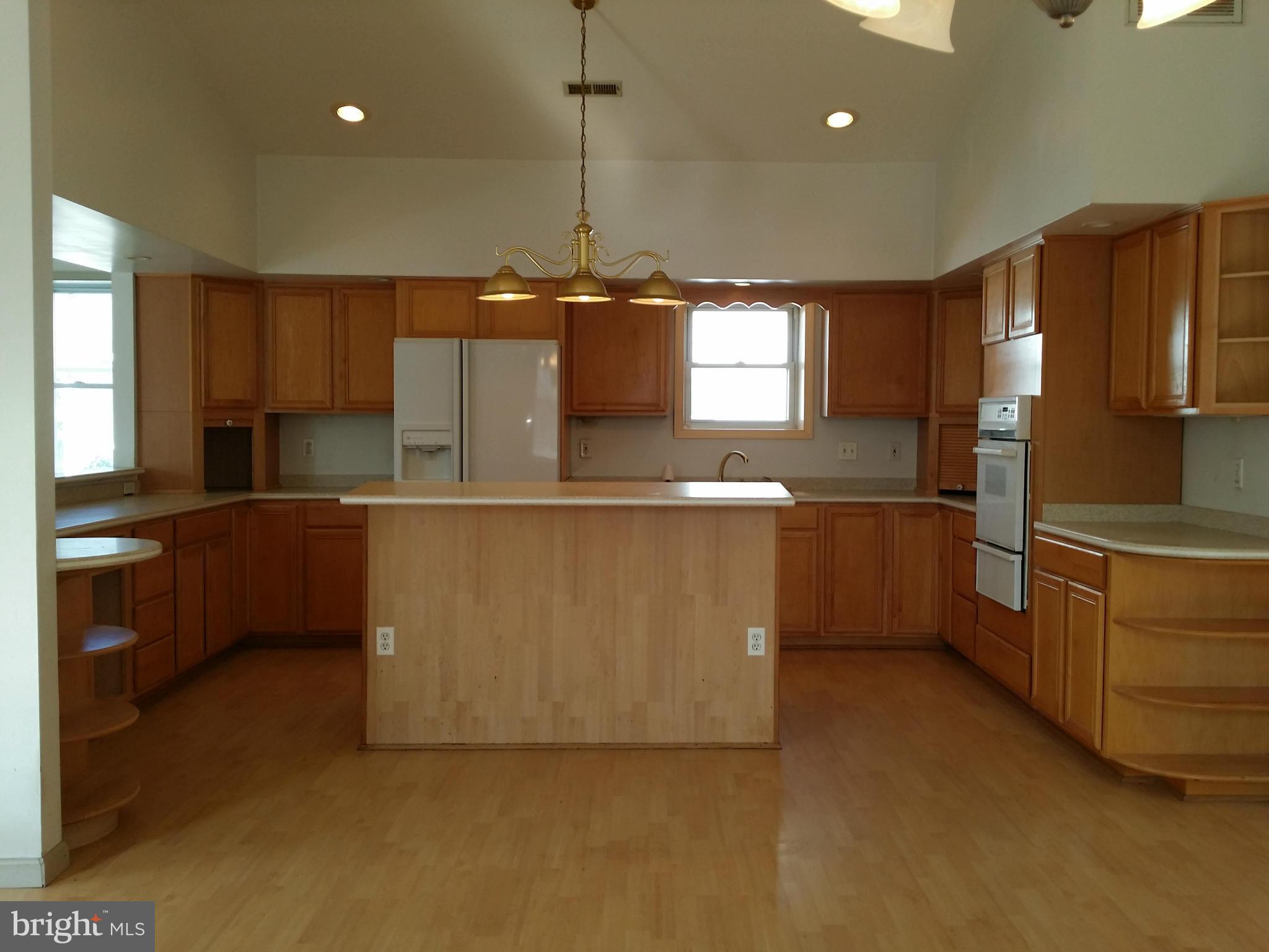 GRAY MANOR - Residential