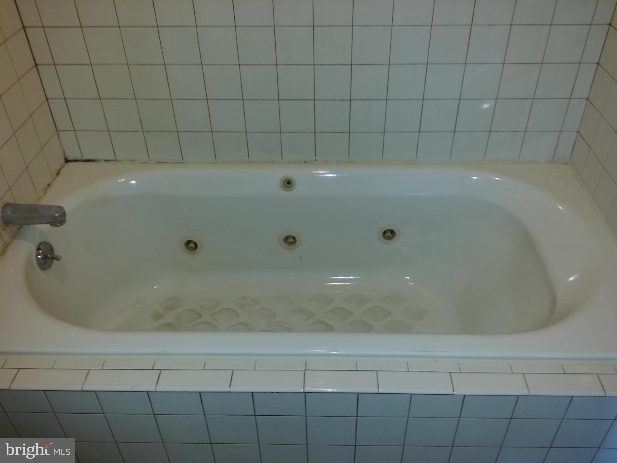 GRAY MANOR - Residential