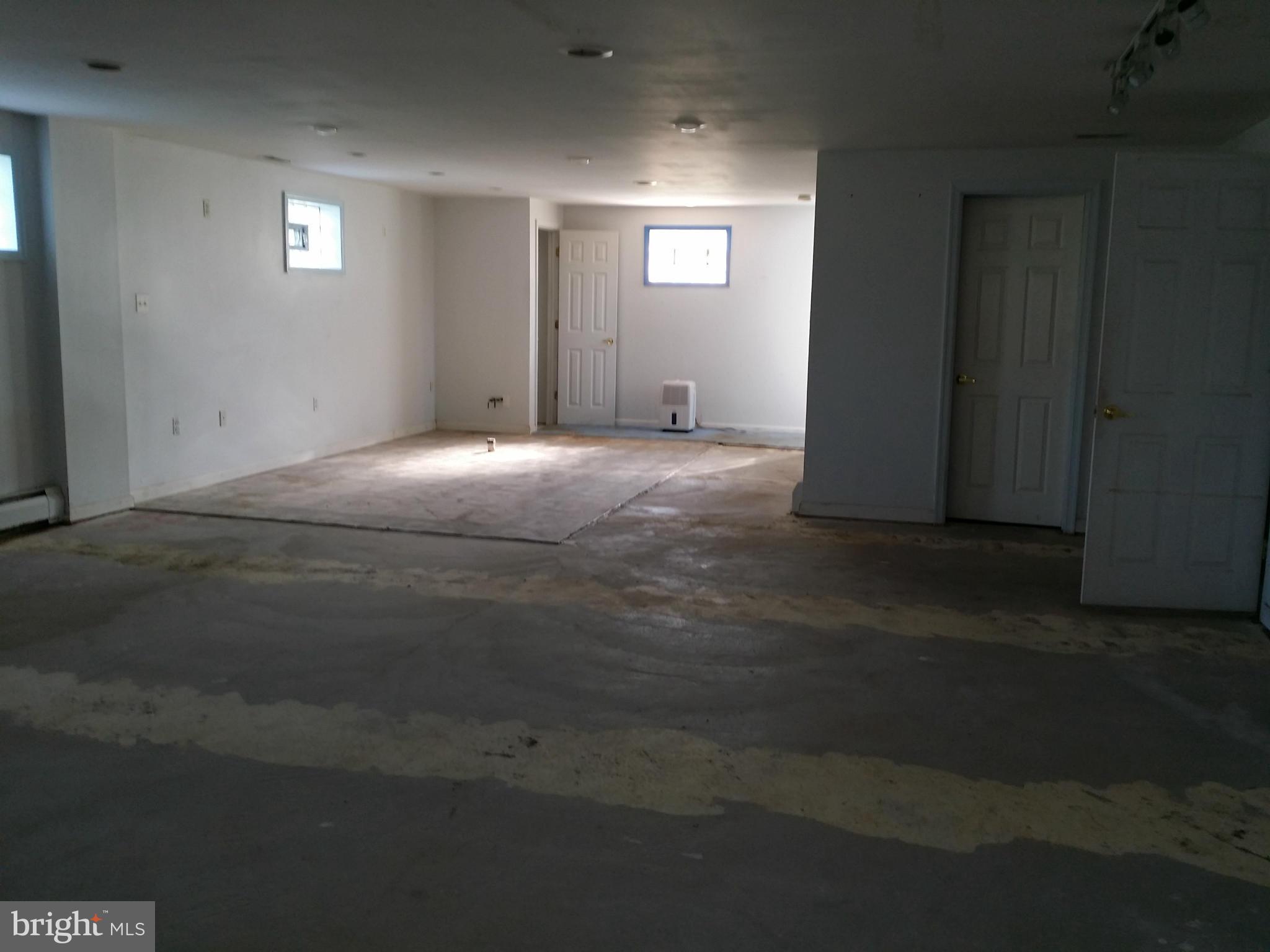 GRAY MANOR - Residential