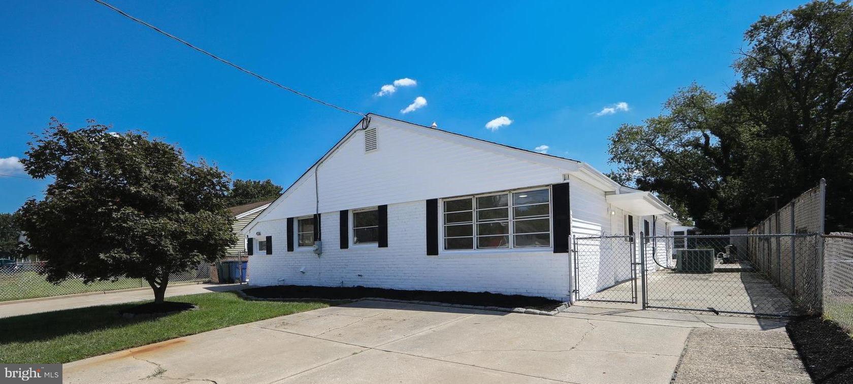 436 WALNUT AVENUE