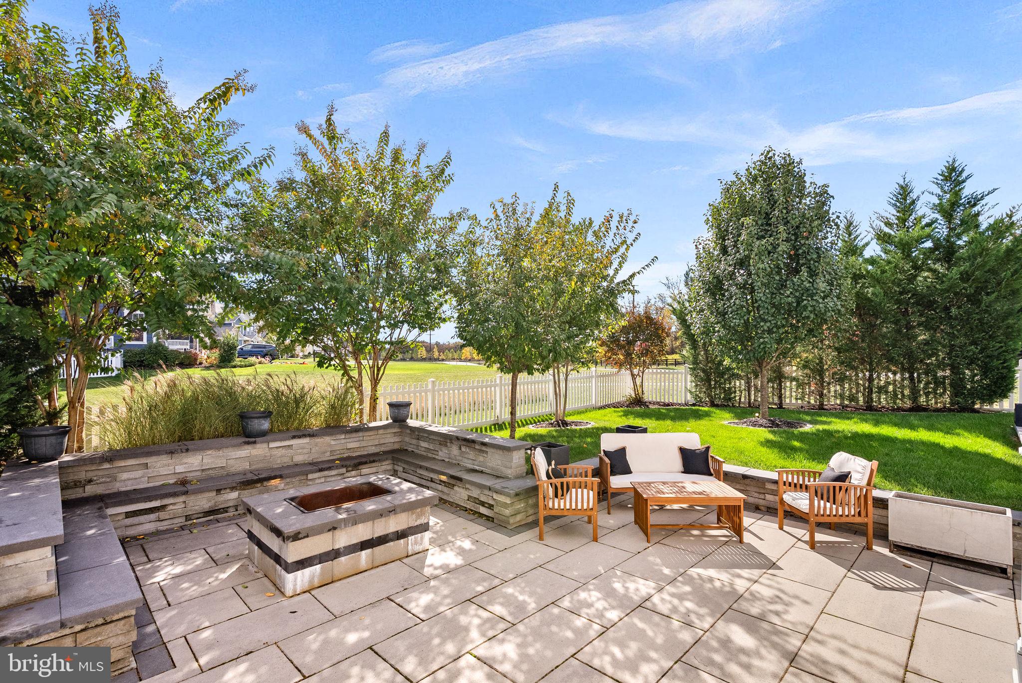 GREENS SOUTH AT WILLOWSF - Residential