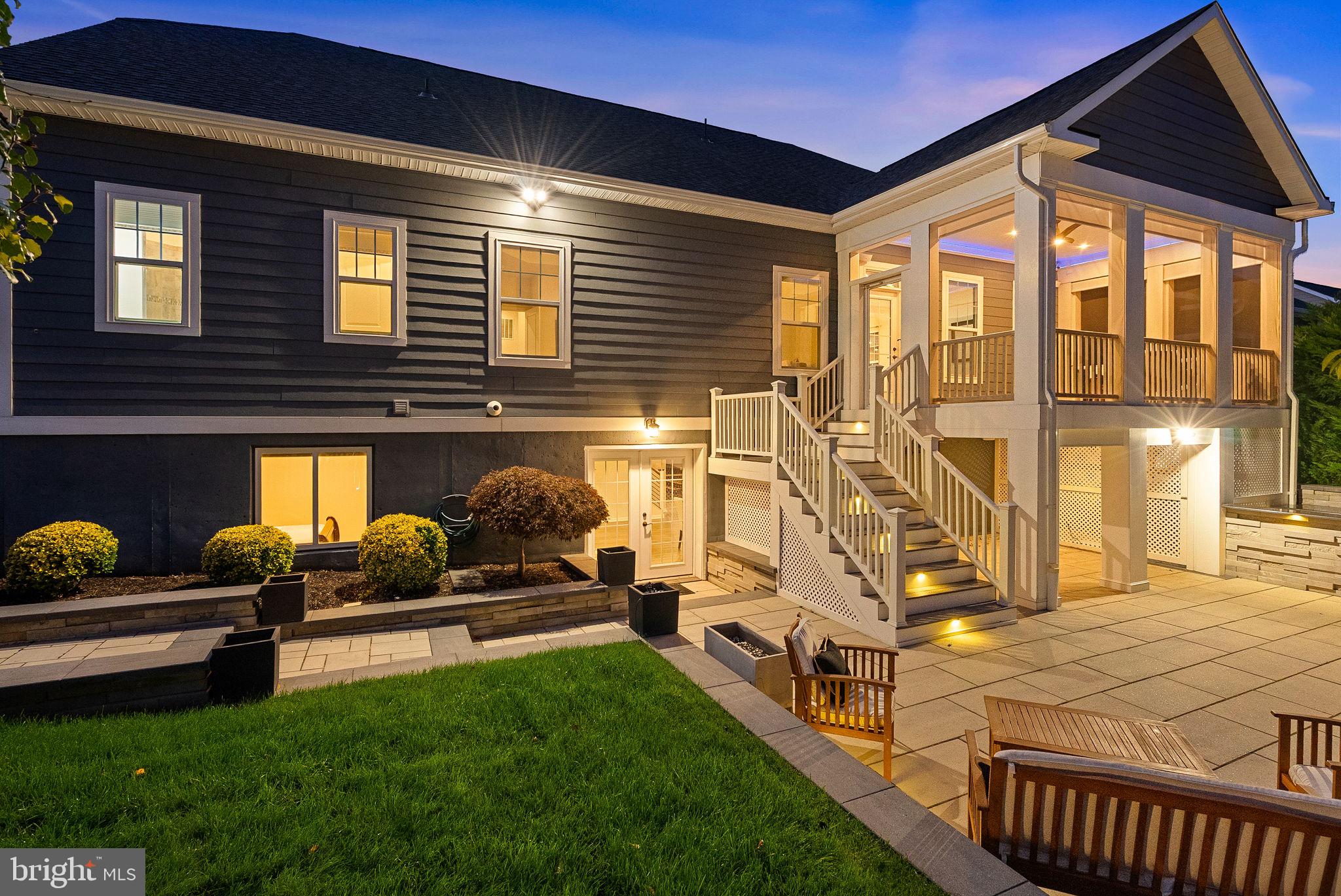 GREENS SOUTH AT WILLOWSF - Residential