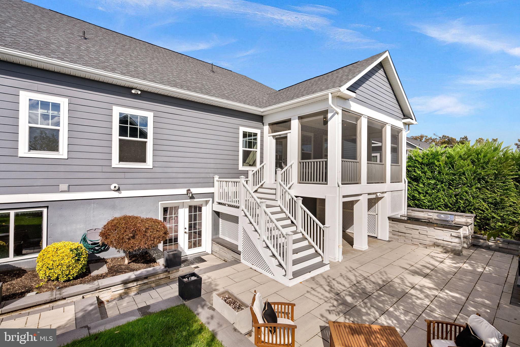 GREENS SOUTH AT WILLOWSF - Residential