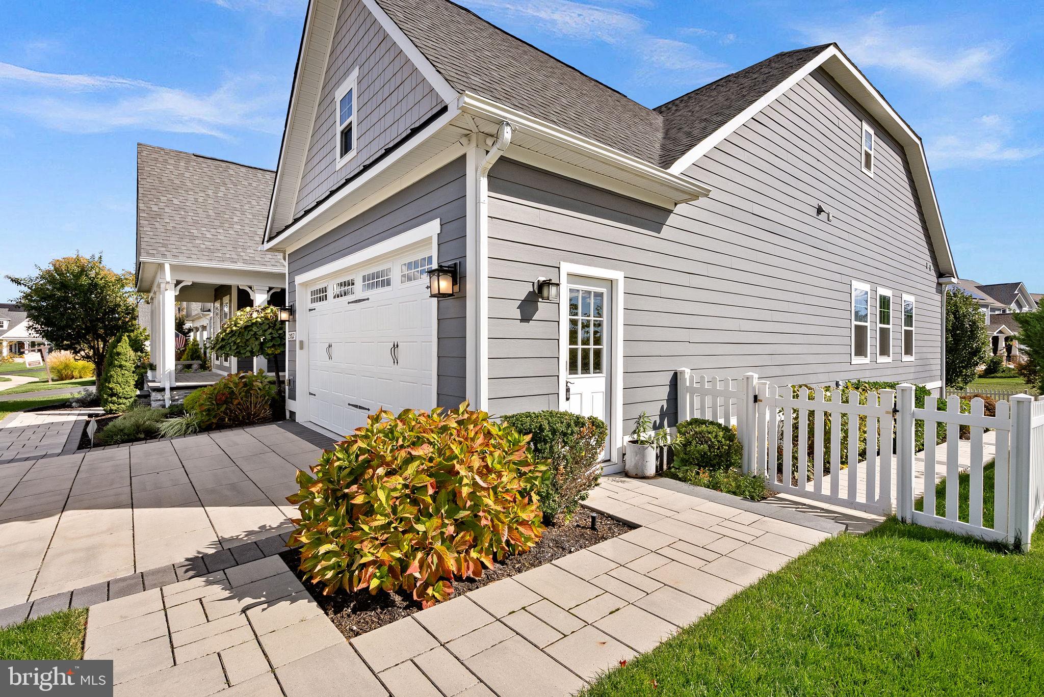 GREENS SOUTH AT WILLOWSF - Residential