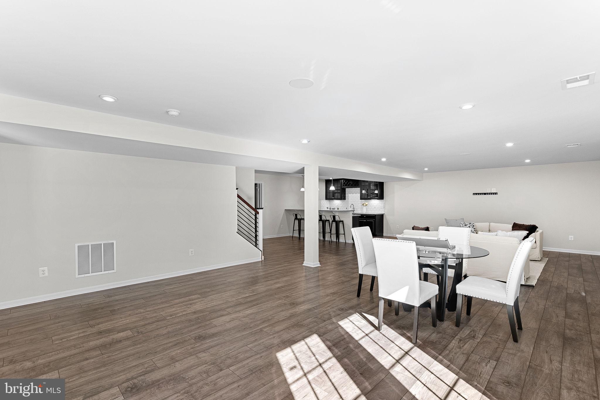 GREENS SOUTH AT WILLOWSF - Residential