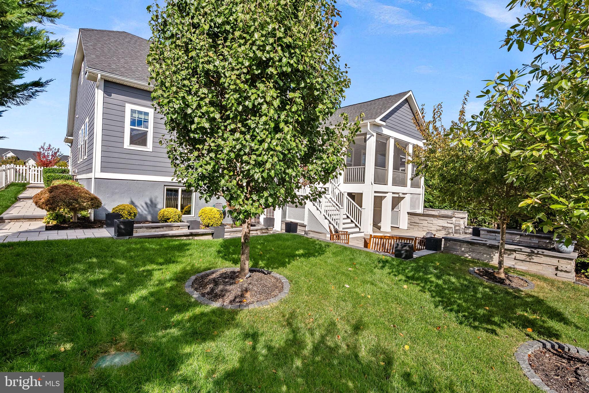 GREENS SOUTH AT WILLOWSF - Residential