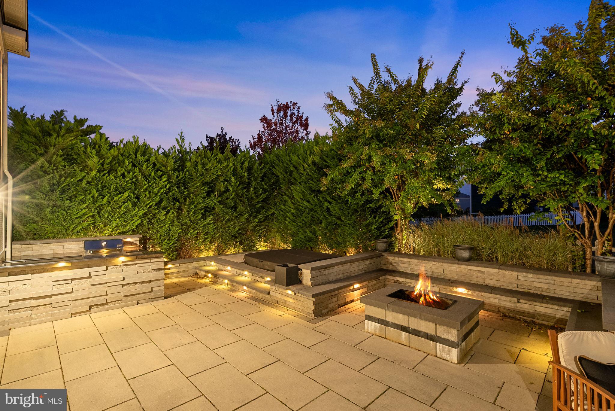 GREENS SOUTH AT WILLOWSF - Residential