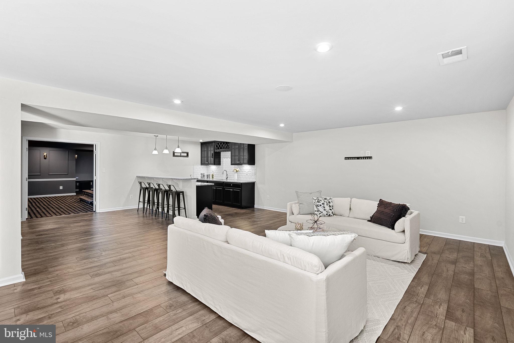 GREENS SOUTH AT WILLOWSF - Residential