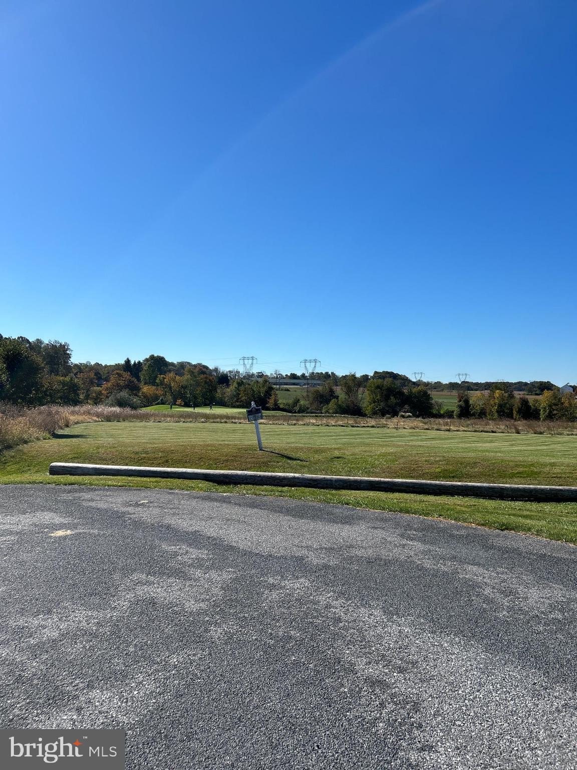 275 HAWKSWORTH DRIVE
