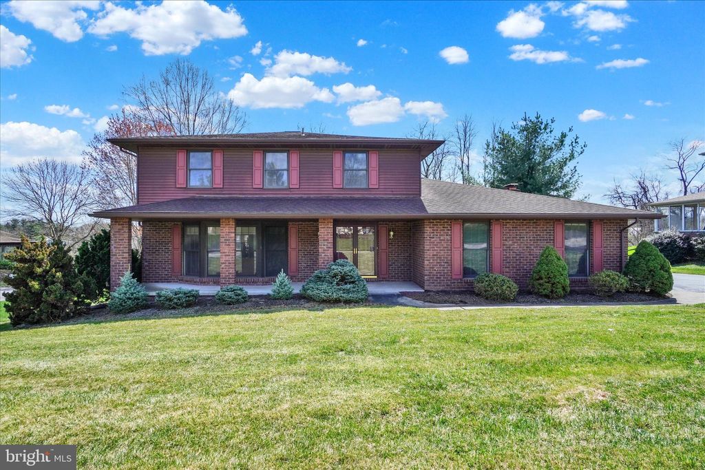Photo of 3745 Starview Drive, YORK, PA 17402 (MLS # PAYK2099952)