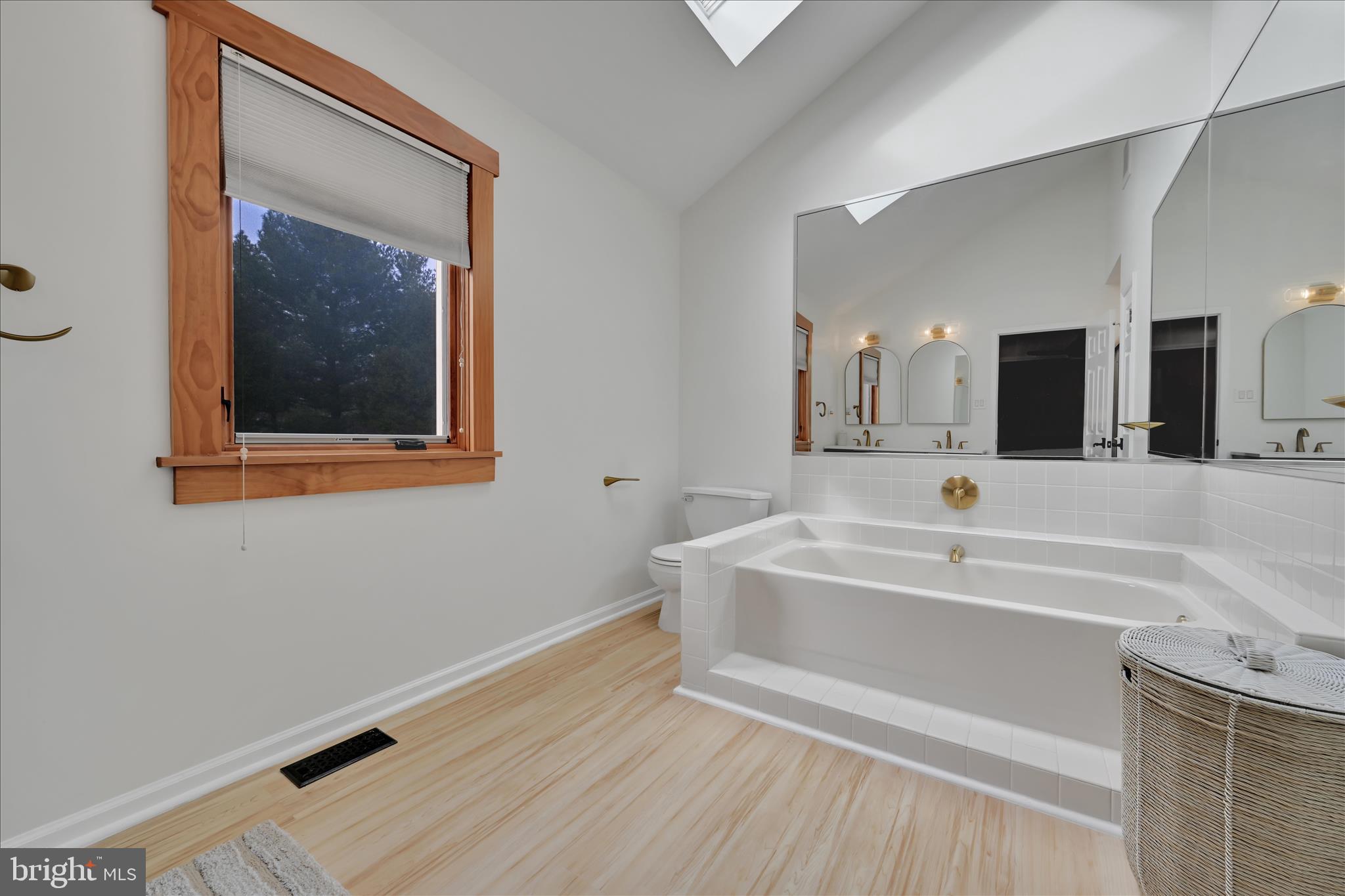 GWYNEDD SHIRES - Residential Lease