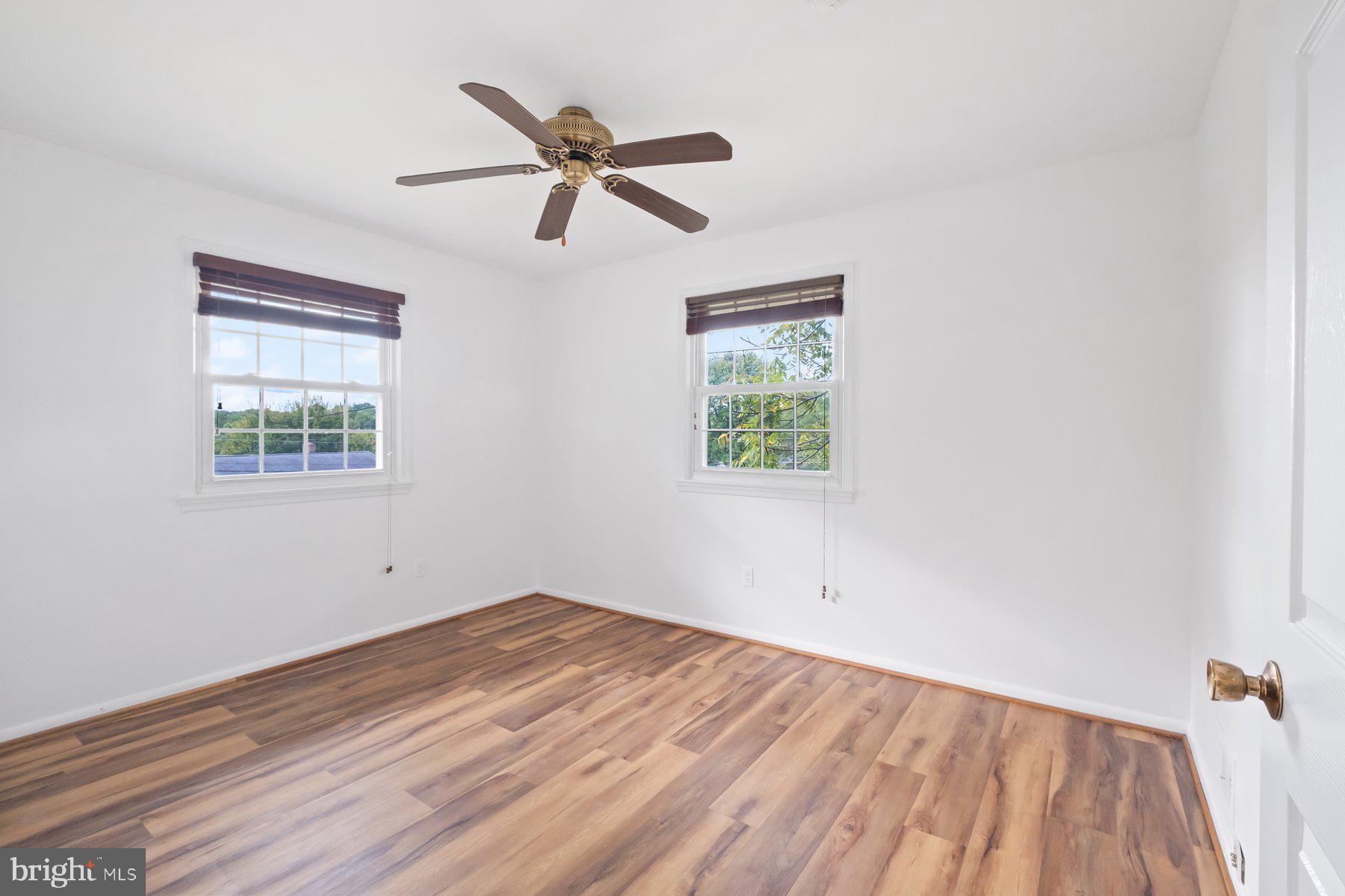 CALVERTON - Residential