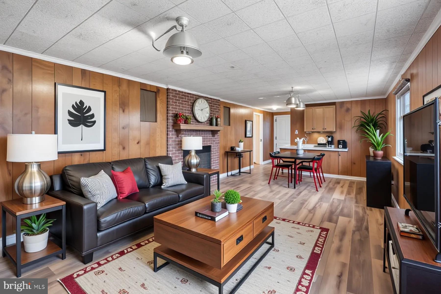 CALVERTON - Residential