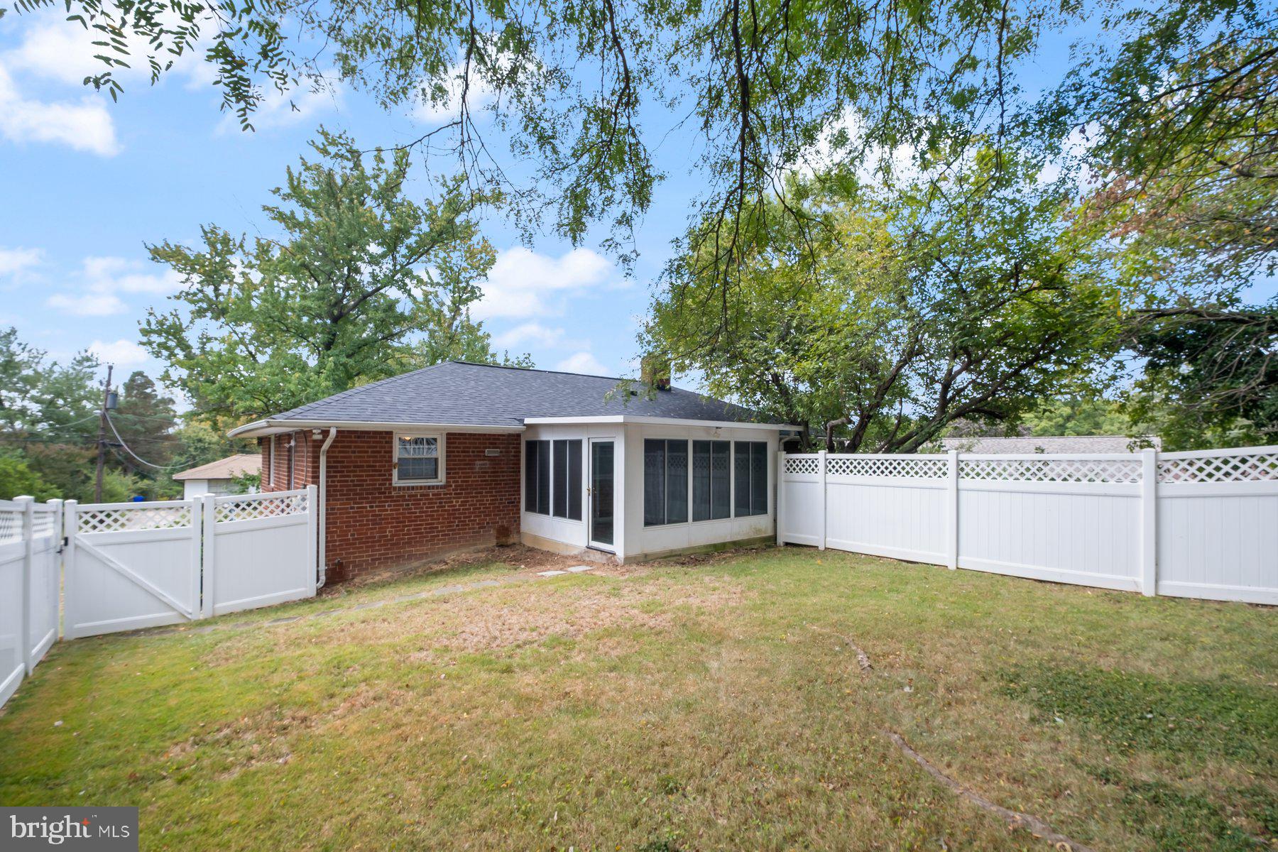 CALVERTON - Residential