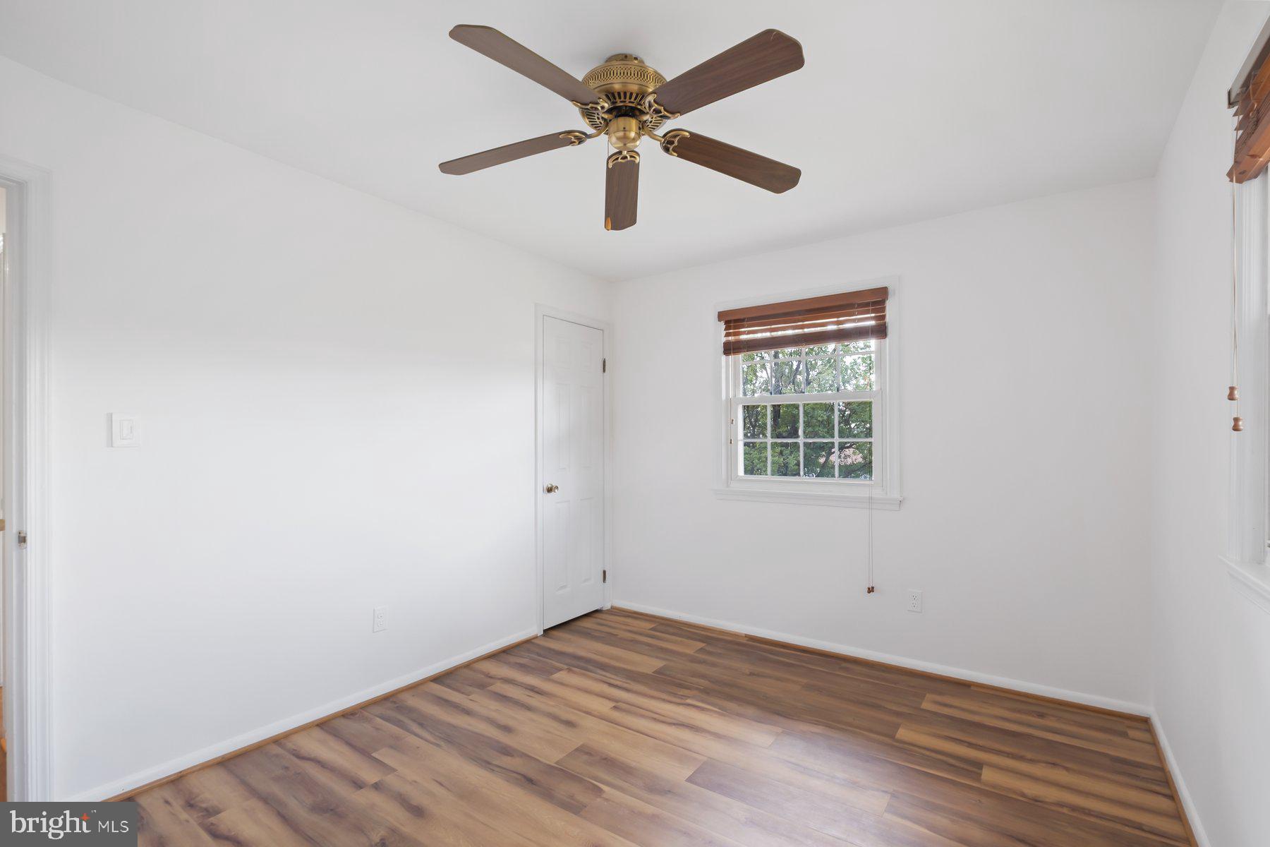 CALVERTON - Residential