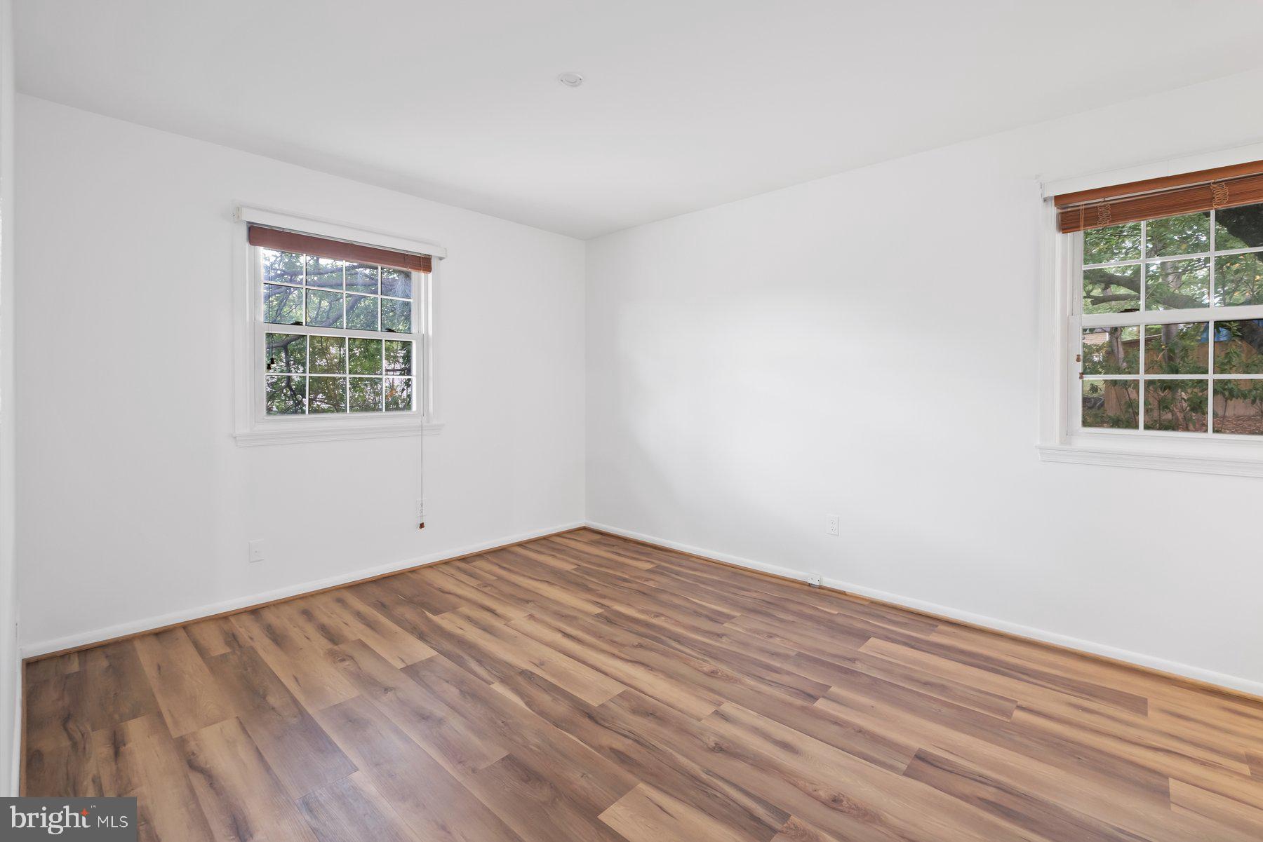 CALVERTON - Residential