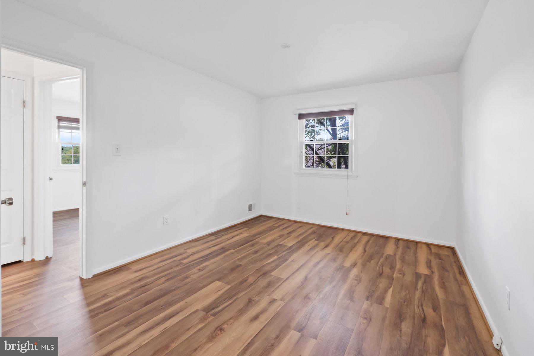 CALVERTON - Residential