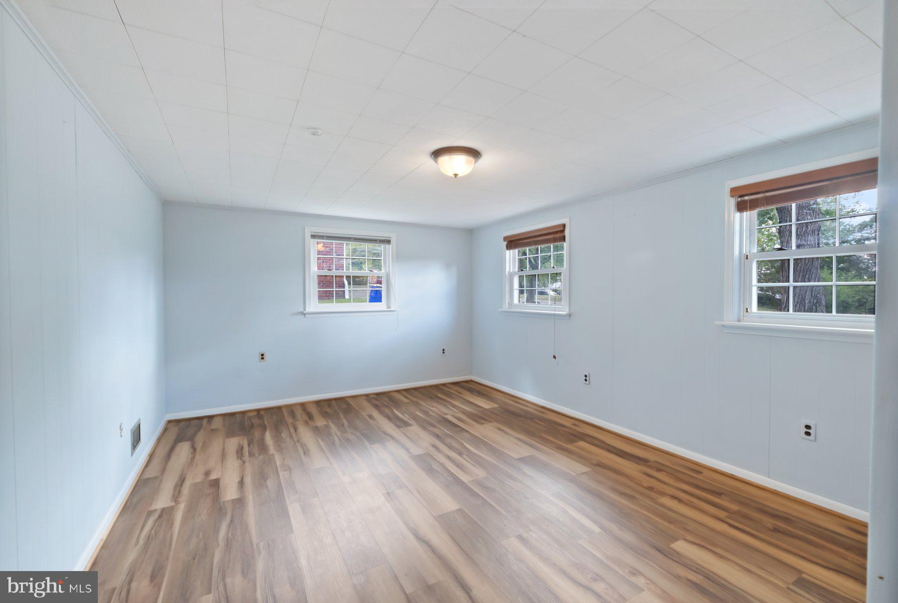 CALVERTON - Residential