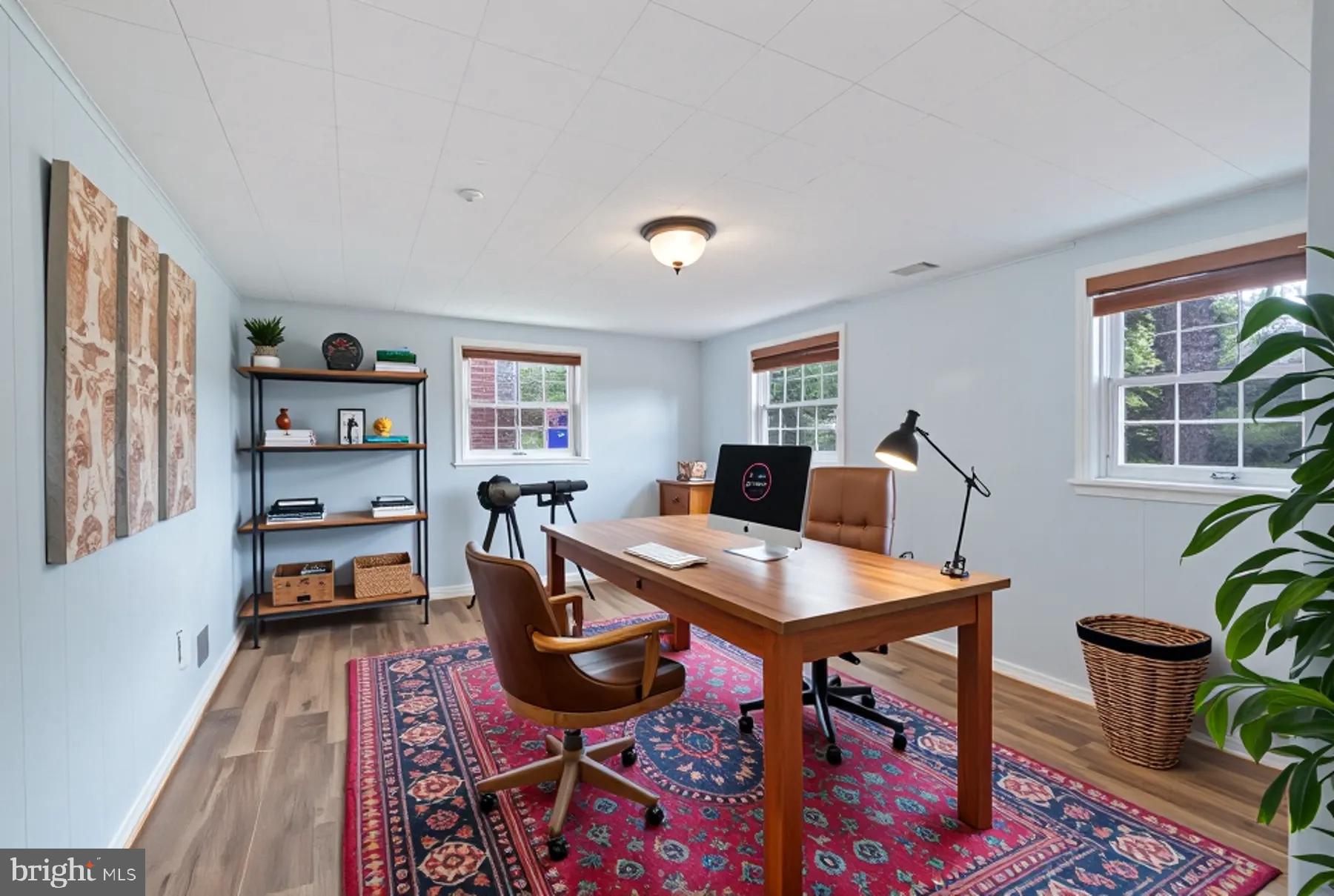 CALVERTON - Residential