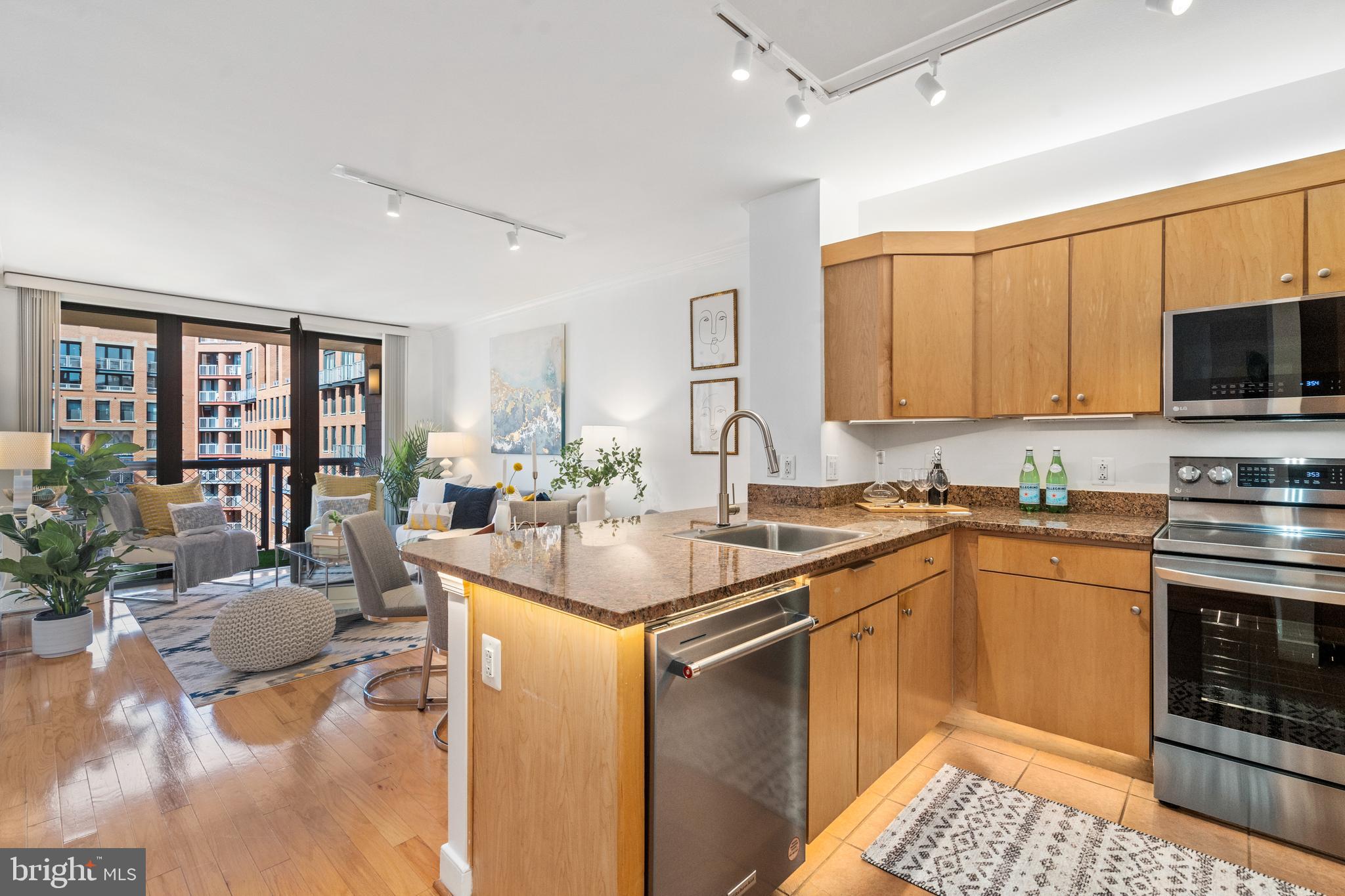 631 D STREET NW 936
